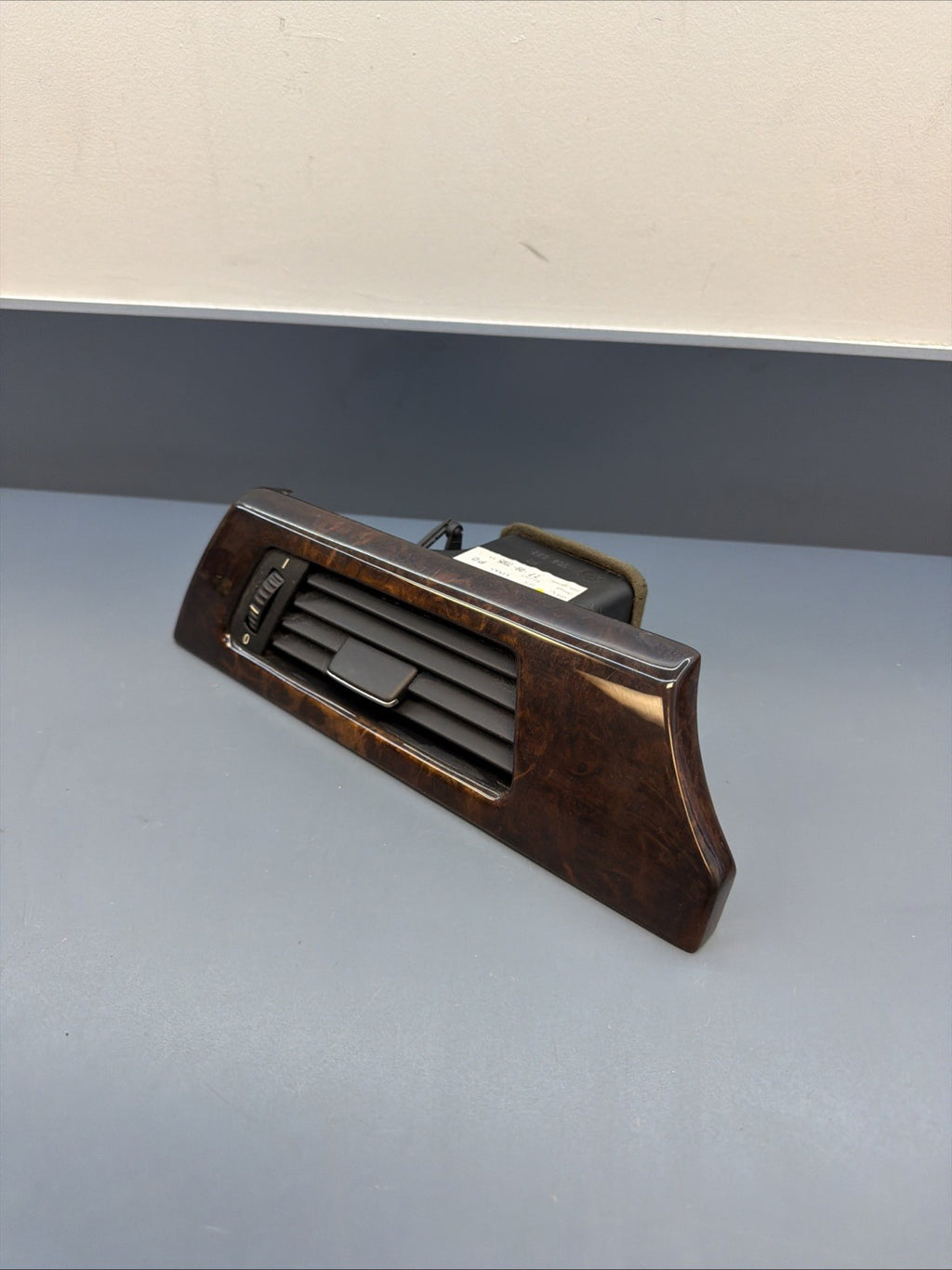 BMW E90 E91 E92 E93 06-13 325i 328i 330i 335i Wood Grain vent trim left 7132853