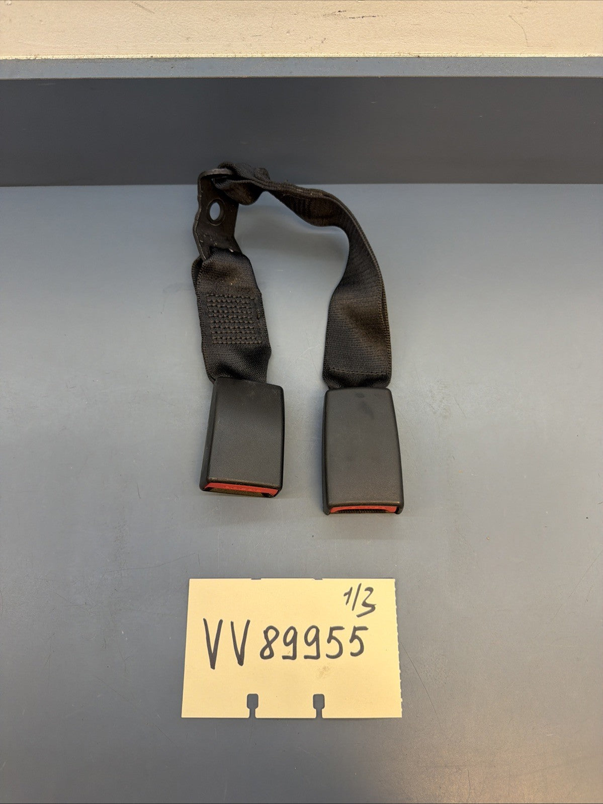 2012-2015 BMW X1 - REAR Right Double SEAT BELT Buckle / Receiver 7317731