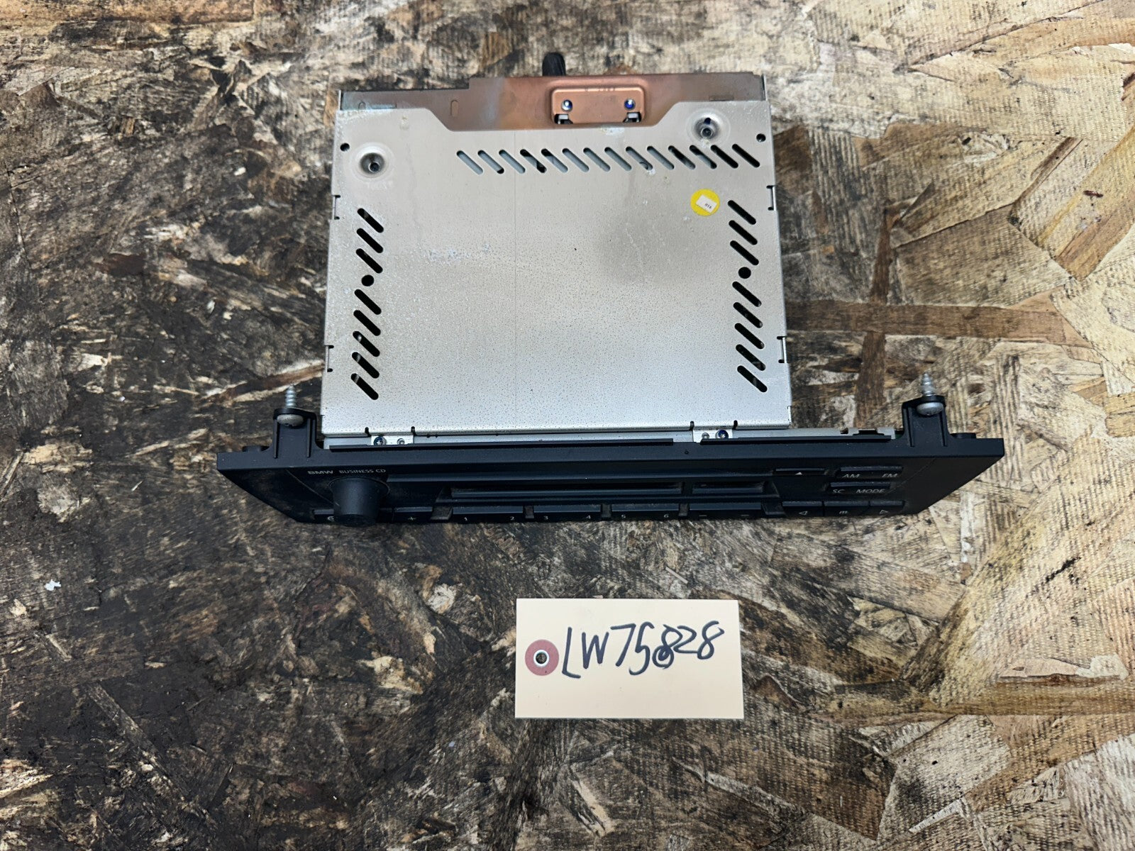BMW 2003-2010 E83 X3 AM FM CD BUSINESS RADIO RECIEVER OEM 9173686