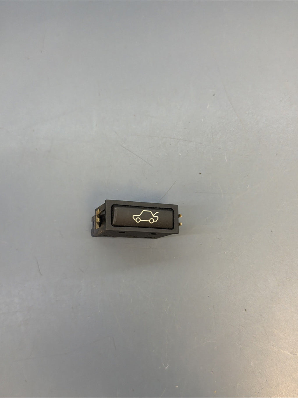 BMW 93-08 E46 E39 E38 E53 E85 3/5/7 SERIES X5 Z4 TRUNK UNLOCKING SWITCH 8365579