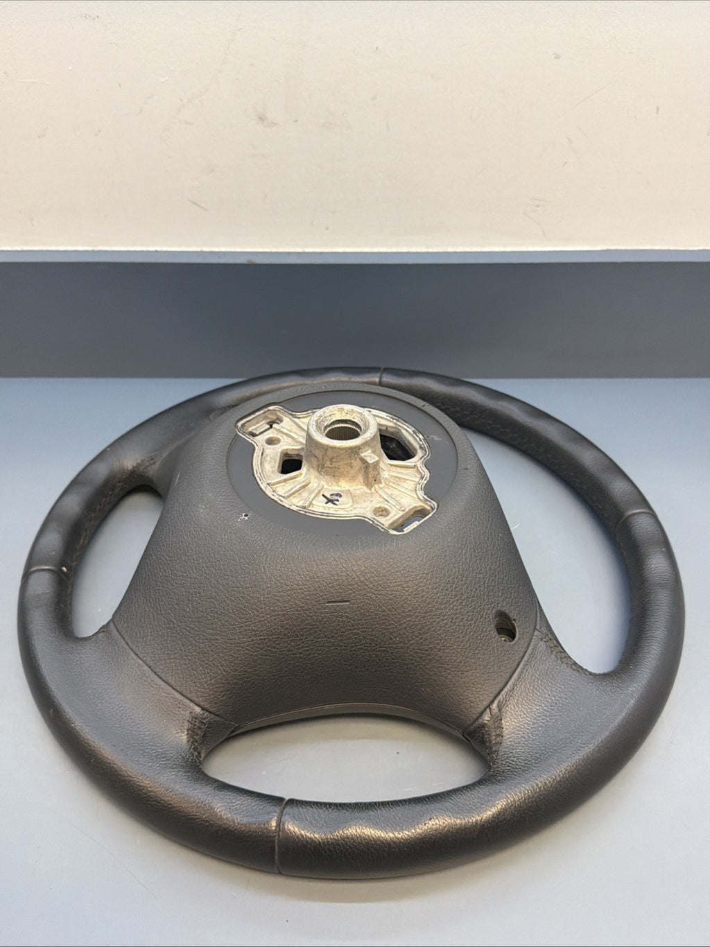 12-2016 BMW 320I F30 FRONT 3 SPOKE STEERING COLUMN WHEEL LEATHER BLACK 62558150E