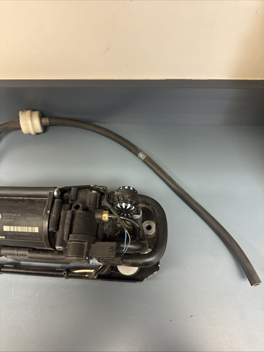 2009 - 2016 Fits Bmw 535iGT 5 7 Series Air Suspension Compressor Pump 6794465