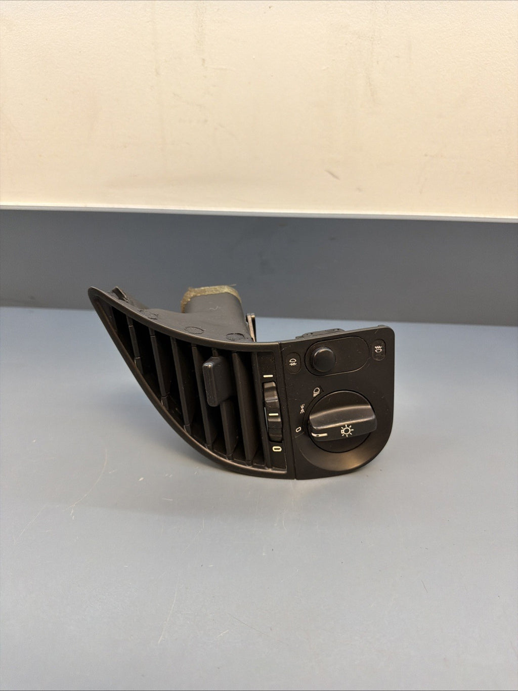 1992-1998 BMW 318I 325I 328I AIR VENT HEADLIGHT W/SWITCH CONTROL OEM 13933931