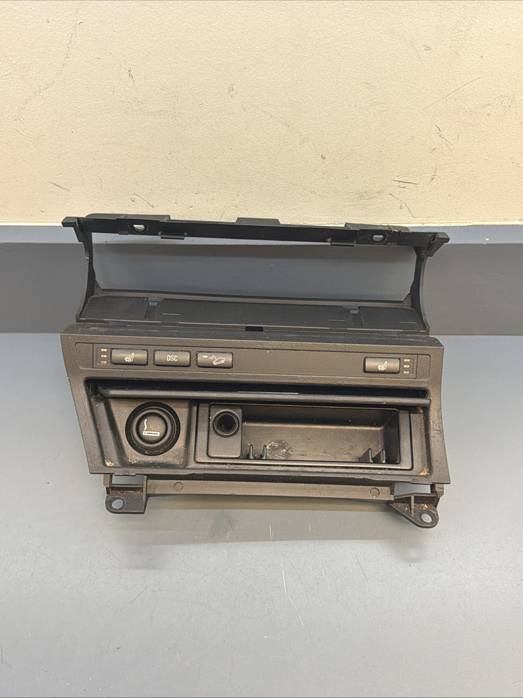 01-06 BMW E46 3-SERIES DASH CENTER CONSOLE ASH TRAY 8268887 OEM