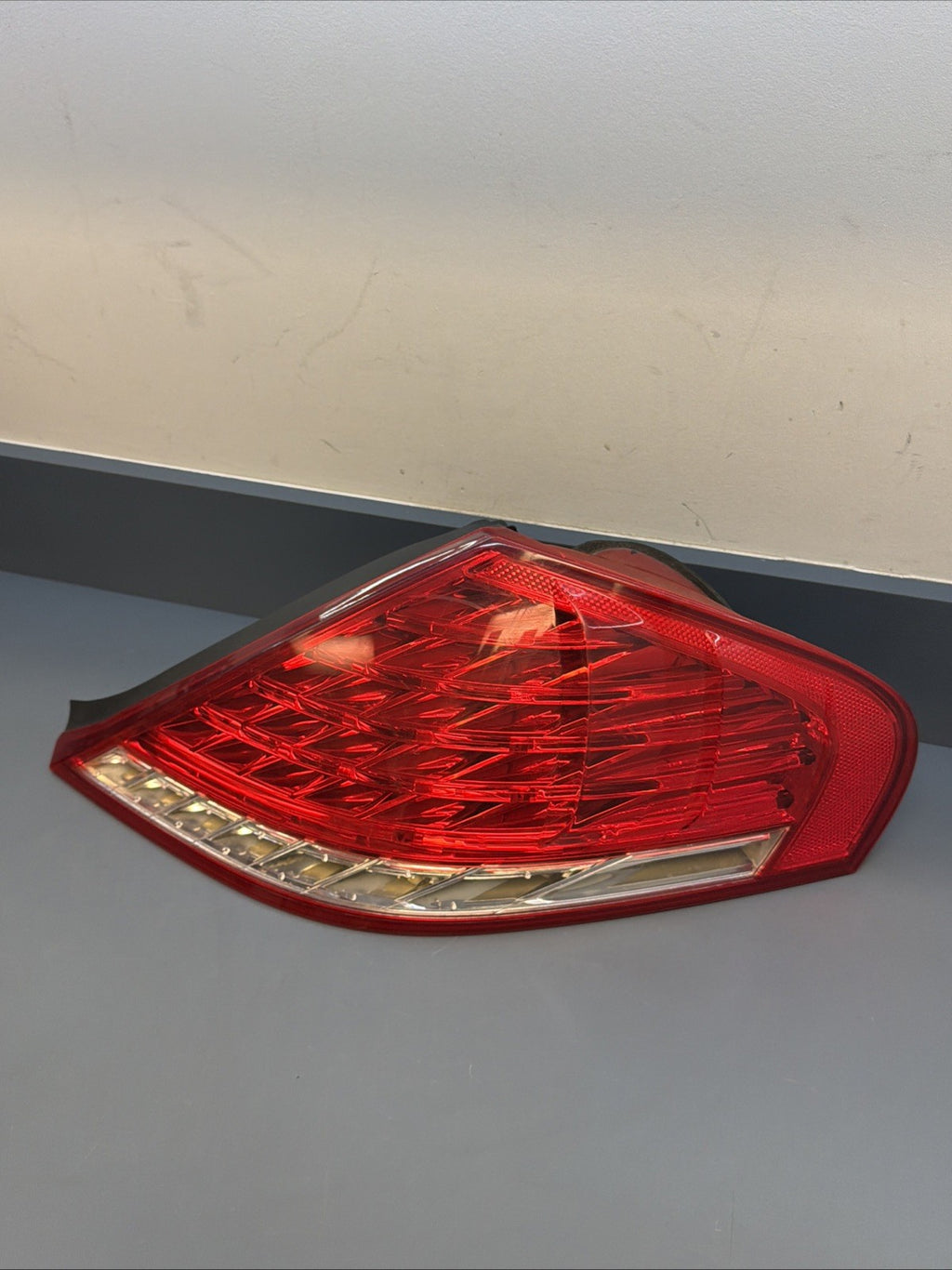 06-10 BMW E63 E64 650i M6 Rear Right Tail Light Lamp Assembly OEM 7177070