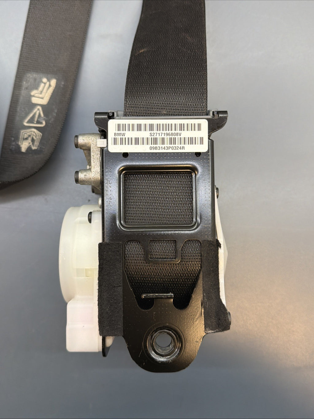2007-2014 BMW X5 X6 X5M X6M (E70 E71) RIGHT FRONT SEATBELT RETRACTOR 2717196808