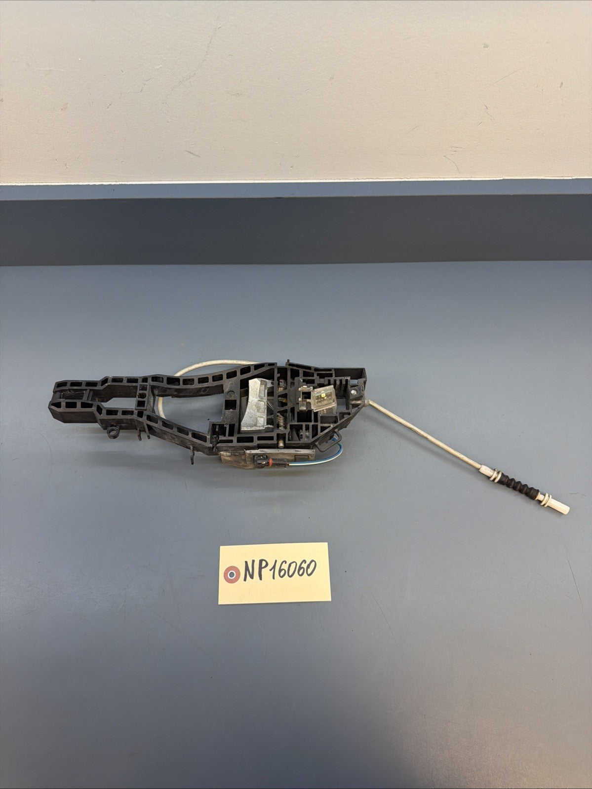 2012-2018 BMW 3 320 F30 Rear Left Door Handle Bracket 51227332267
