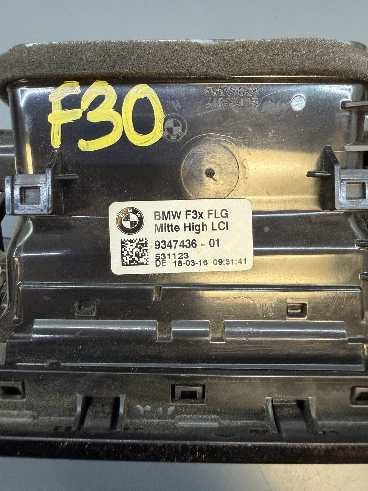 BMW F30 F31 F32 F33 F36 Center Dash Trim w/ Dual Air Vent OEM 9347436