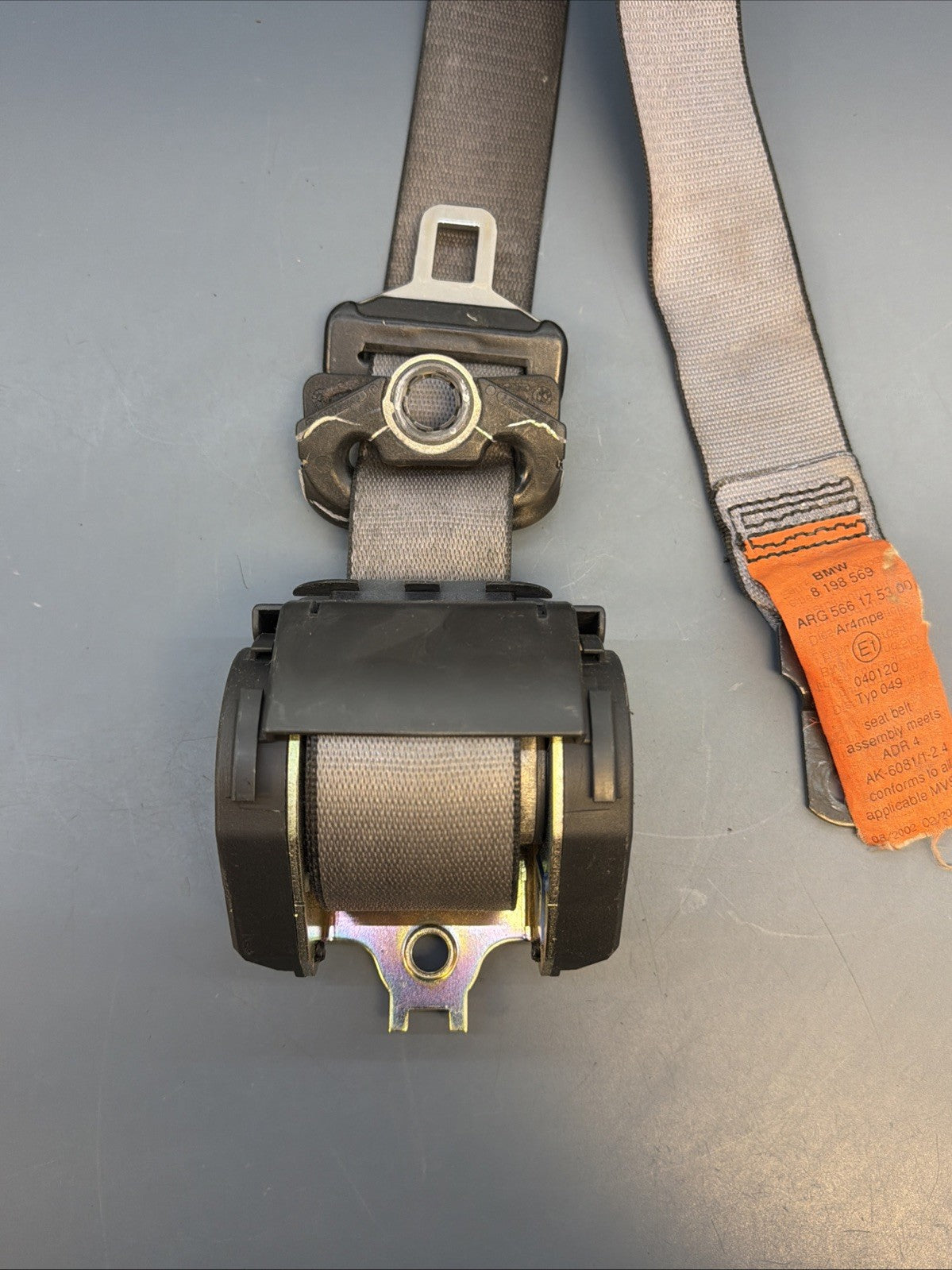 95-03 Bmw E39 5/7 Series Front Left Driver Upper Seat Belt Retractor  8198569