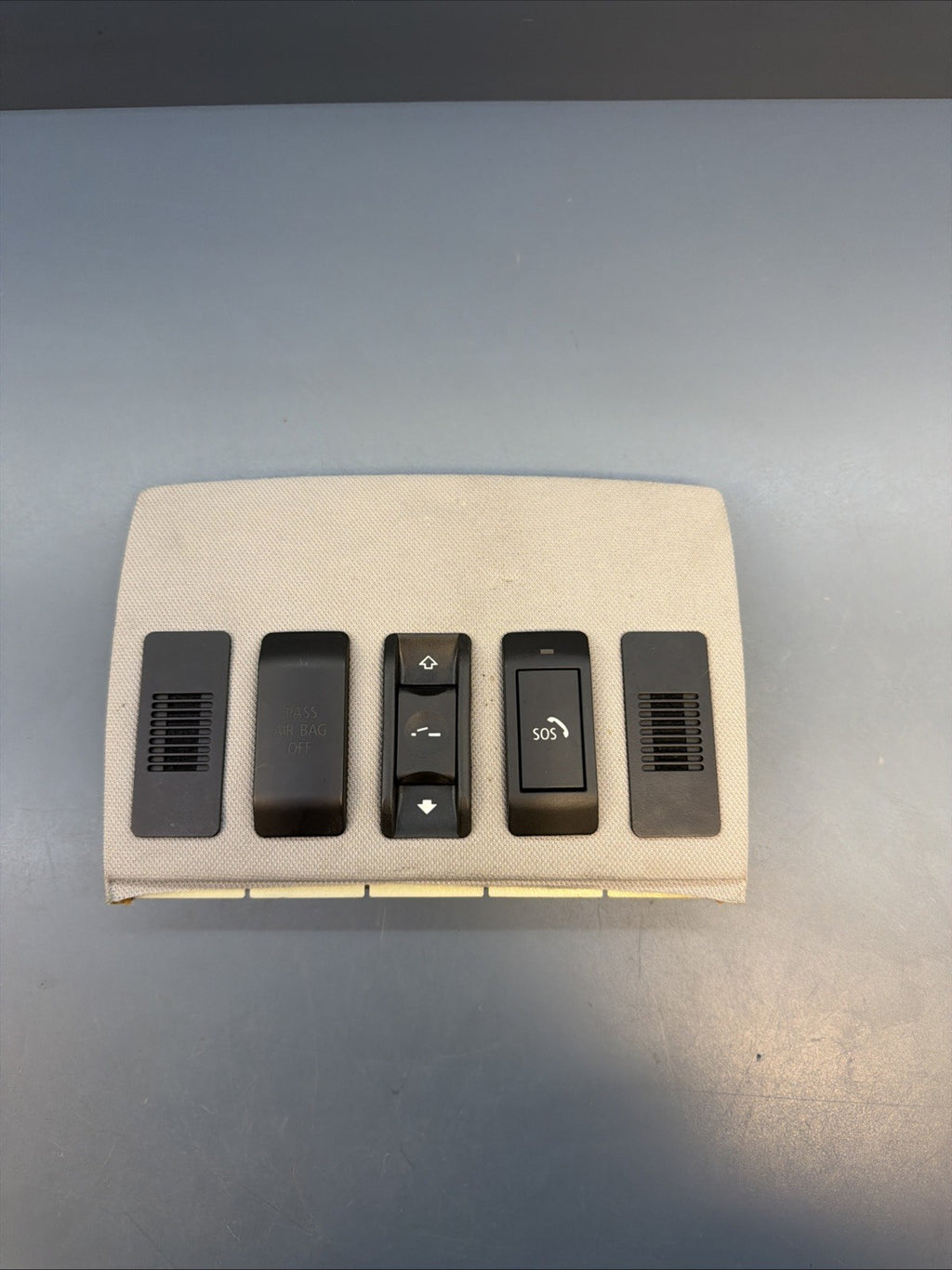 08 BMW 535xi E60 Front Upper Sunroof Mic Switch Control Switch Trim OEM 7125072
