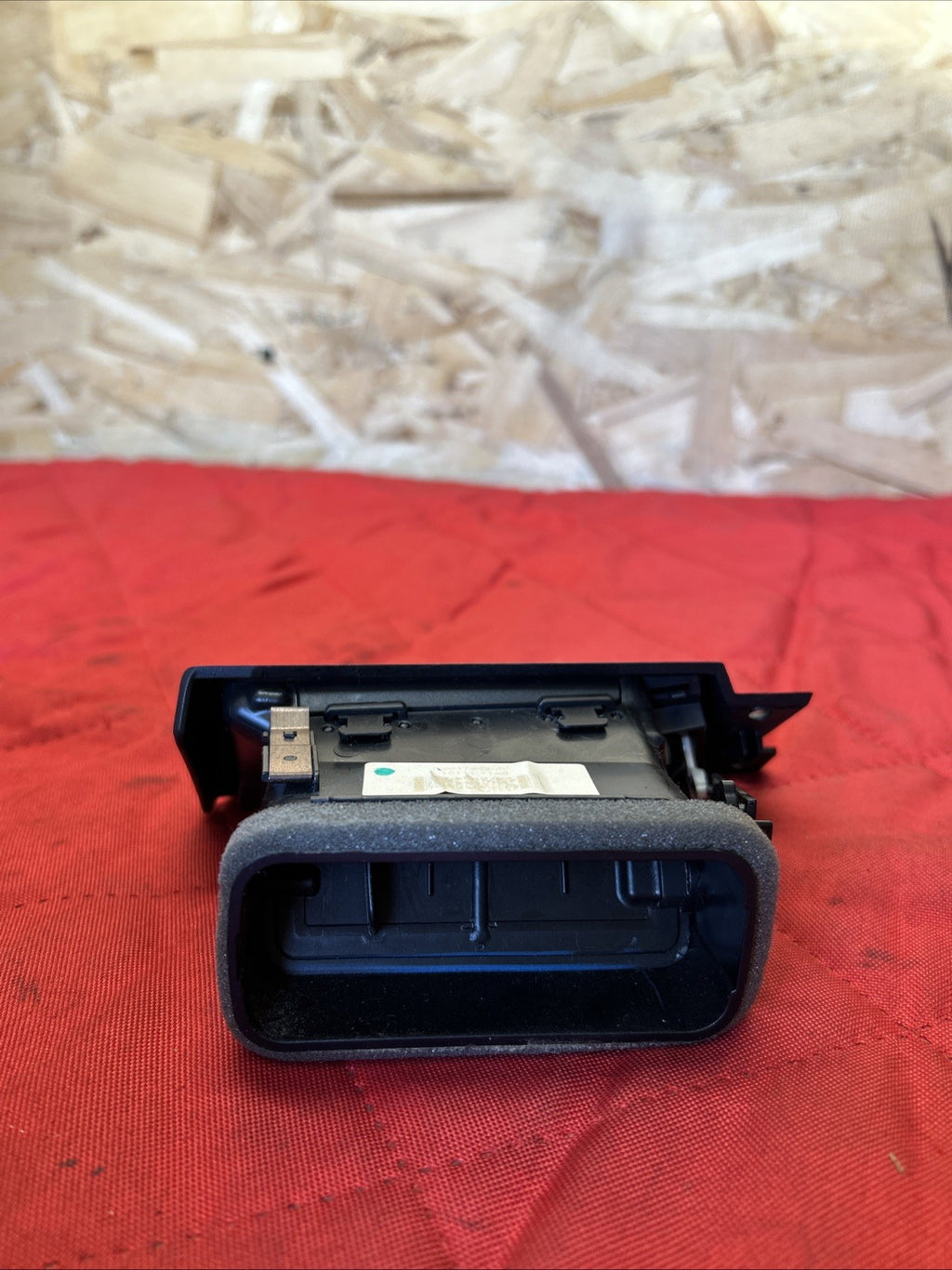 2011-2017 BMW X3 -RIGHT DASH AIR VENT 9217441
