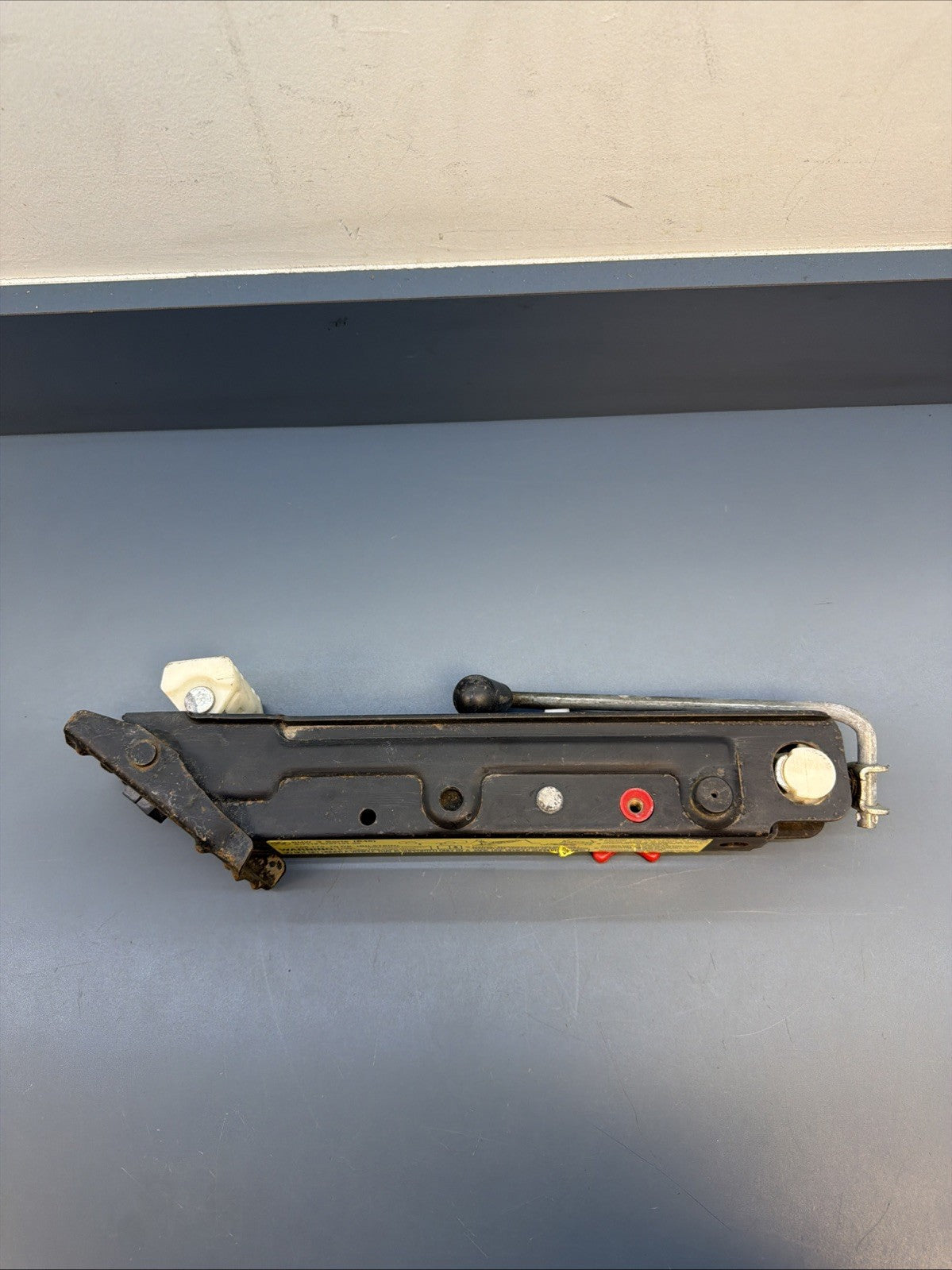 BMW E46 Trunk Jack Lifting Tool 6757131 OEM 99-06 323 325 328 330 M3