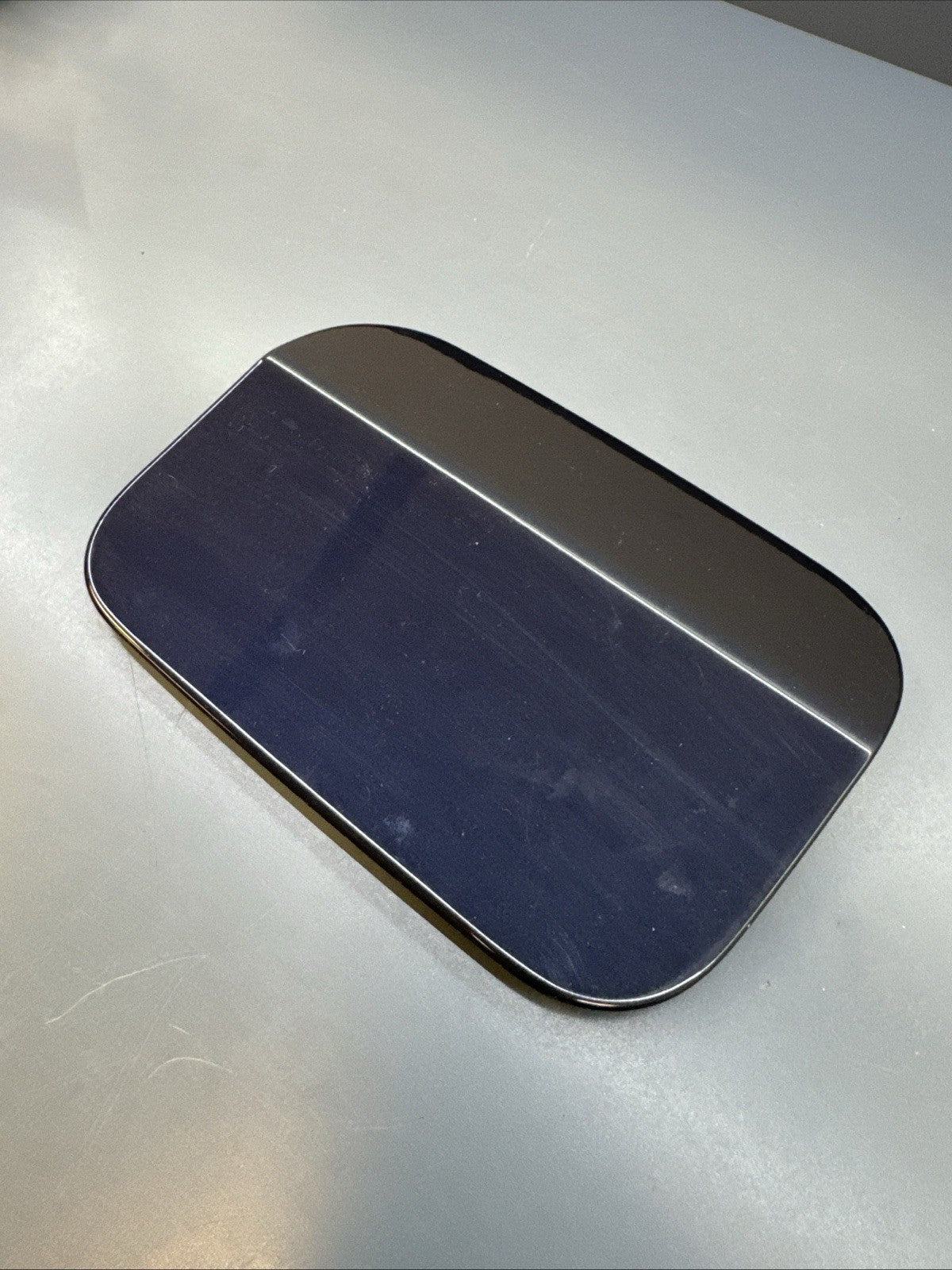 04-10 BMW 535i 528i E60 E61 5 SERIES FUEL FILLER LID DOOR GAS FUEL DOOR OEM