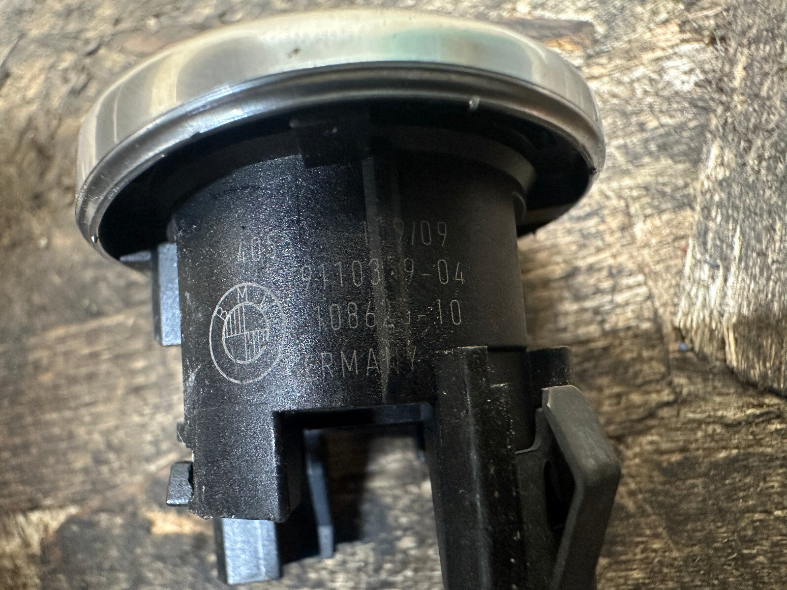 BMW 2004-2010 E60 RED START STOP IGNITION SWITCH OEM 9110359