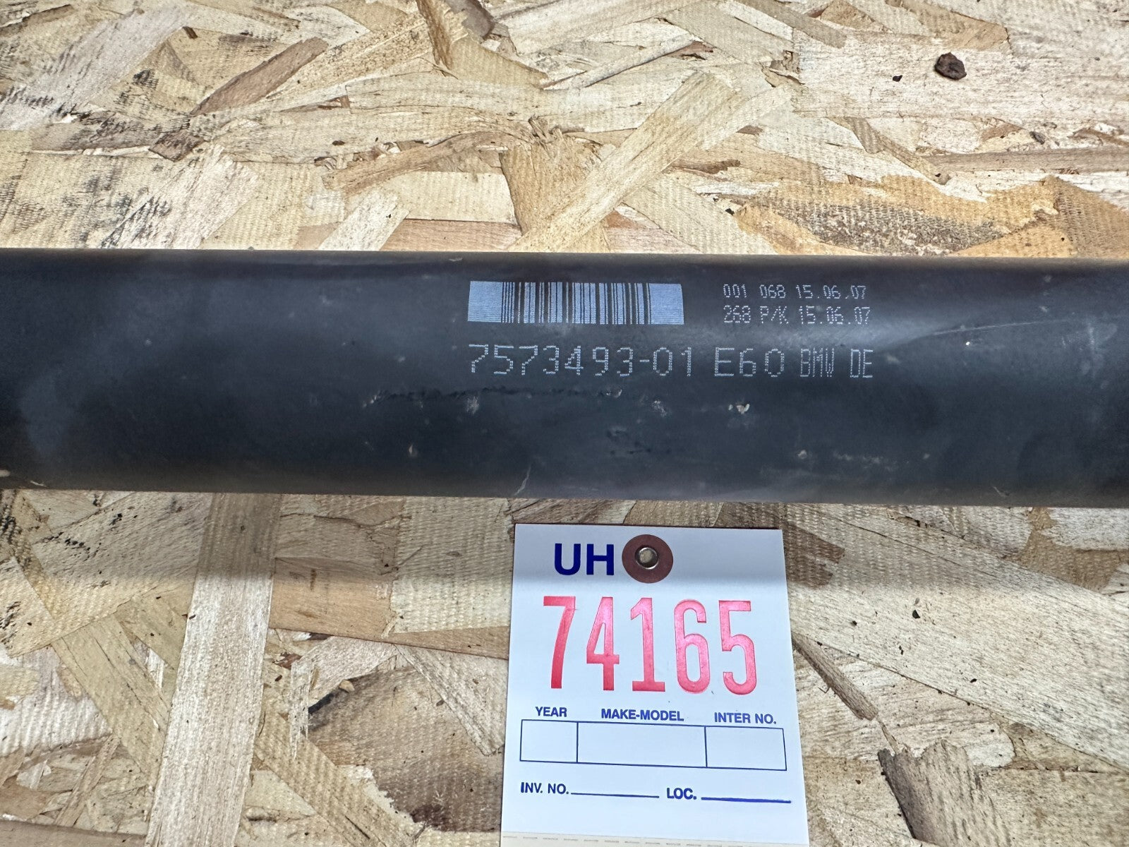 OEM BMW REAR DRIVESHAFT FITS AUTOMATIC 04-10 E60 E61 525 528 530 535 7573493