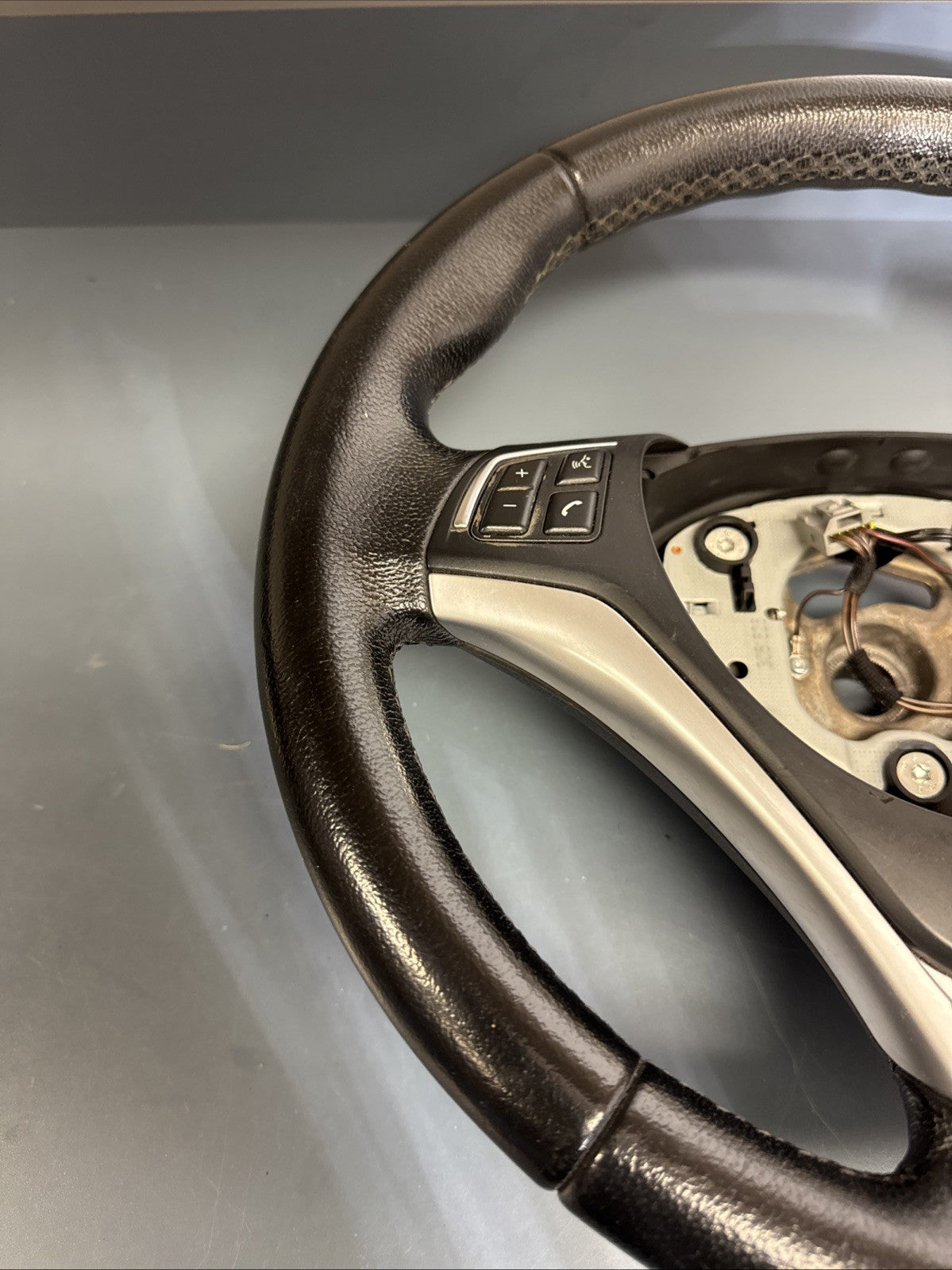 BMW 1 SERIES E82 2012 685313101 J2 MULTIFUNCTION BLACK LEATHER STEERING WHEEL