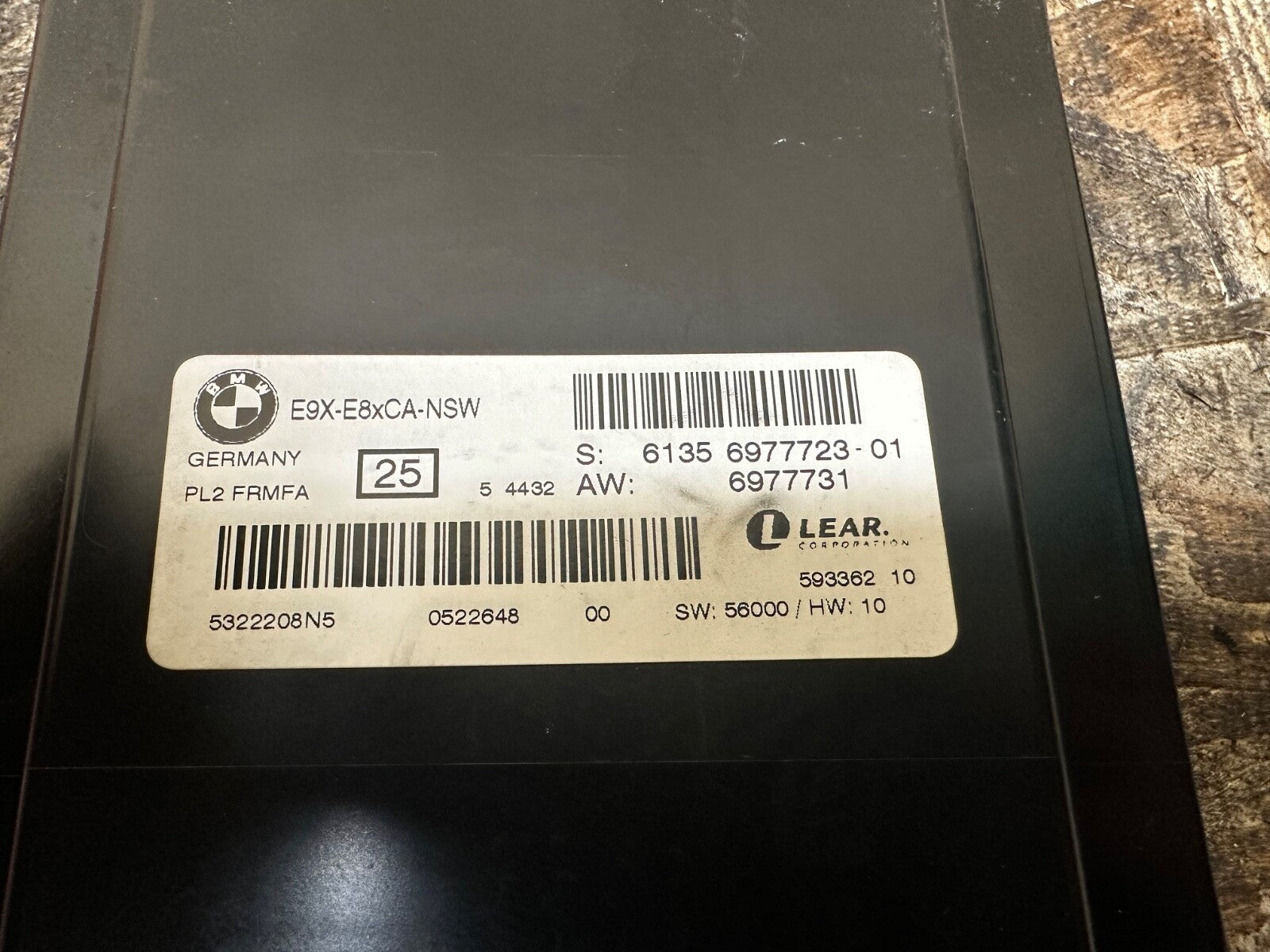 BMW E90 2006-2012 FOOTWELL ECU LCM CONTROL MODULE OEM 6977723
