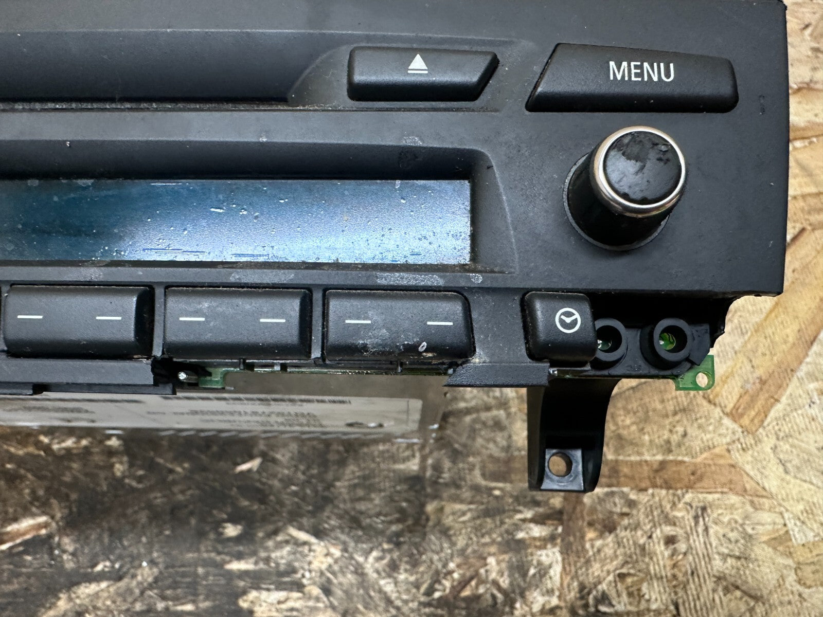 BMW 2006-2008 BROKEN FOR PARTS E90 3 SERIES AUDIO RADIO CD PLAYER OEM 9178860
