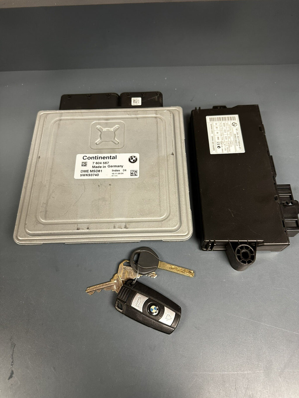 OEM BMW  335 DME ECU CAS ENGINE N54 CONTROL UNIT COMPUTER KEY SET MSD81
