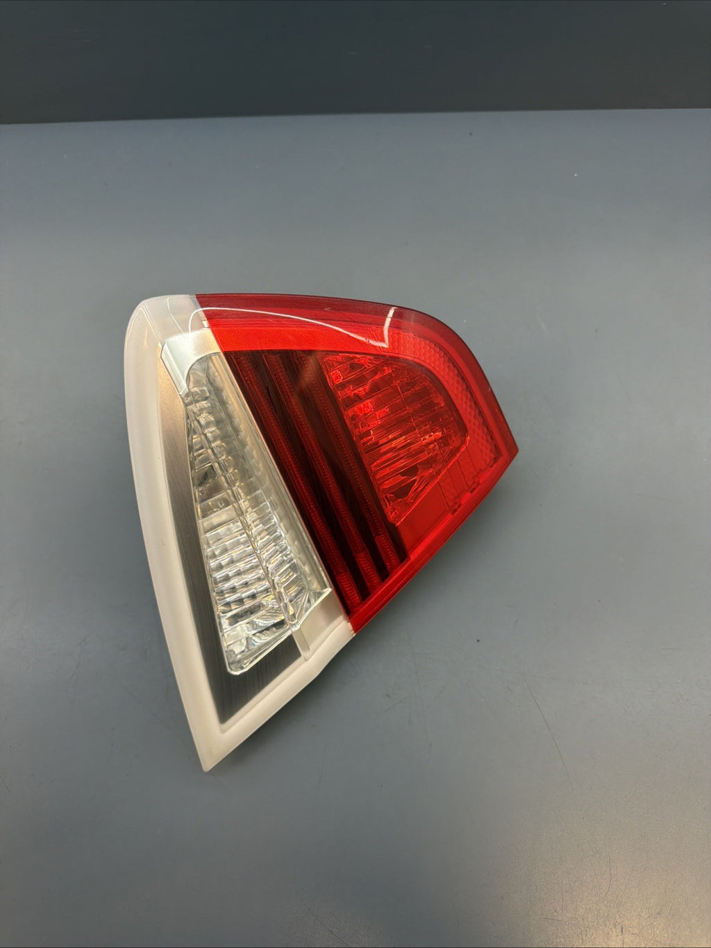 06-08 BMW E90 328i 330i 335i M3 Sedan Driver Left Trunk Inner Tail Light 6937459
