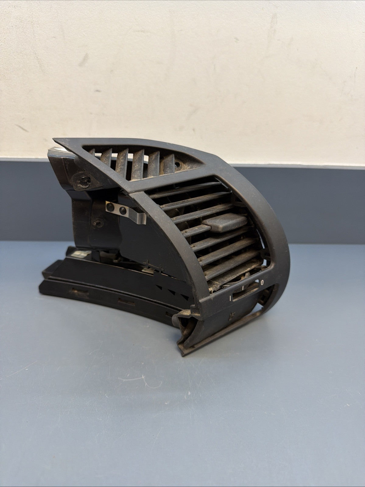 2003-2008 BMW Z4 M Front Right Dash A/C Air Vent Flow Trim Black 7025632 OEM