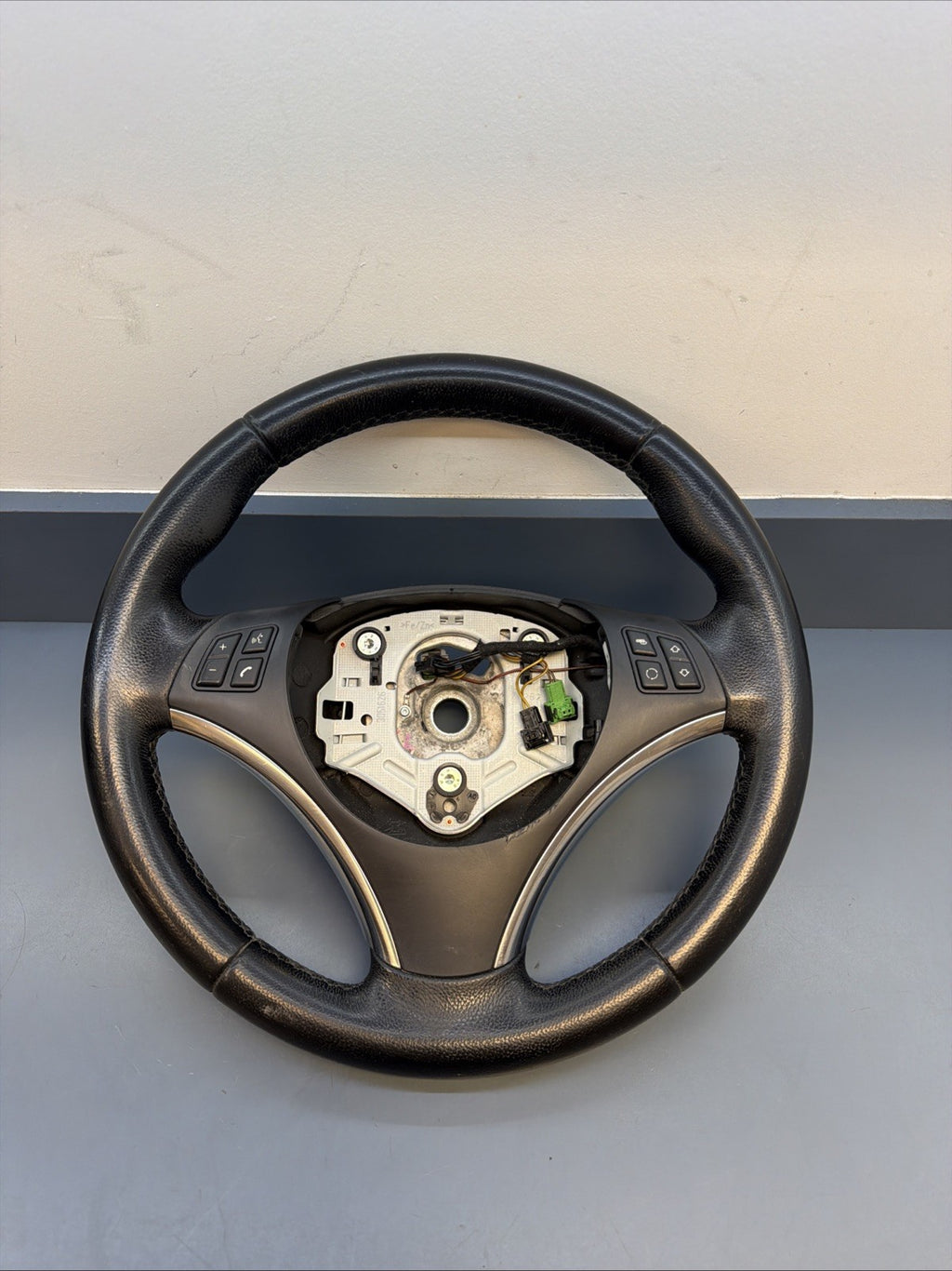 07-10 BMW 328i E90 E91 E92 Steering Wheel w/ Multifunctional Switch 6769894 OEM