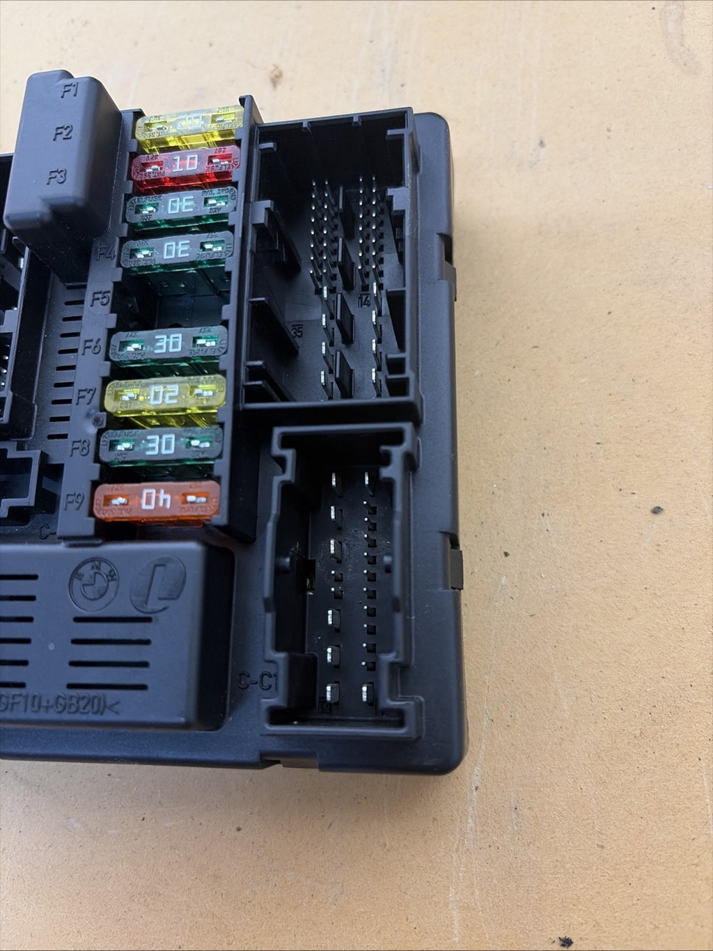 2003-2010 BMW X3 E83 2.5i 3.0si Chassis Control Module Fuse Box ECM 7560626 OEM