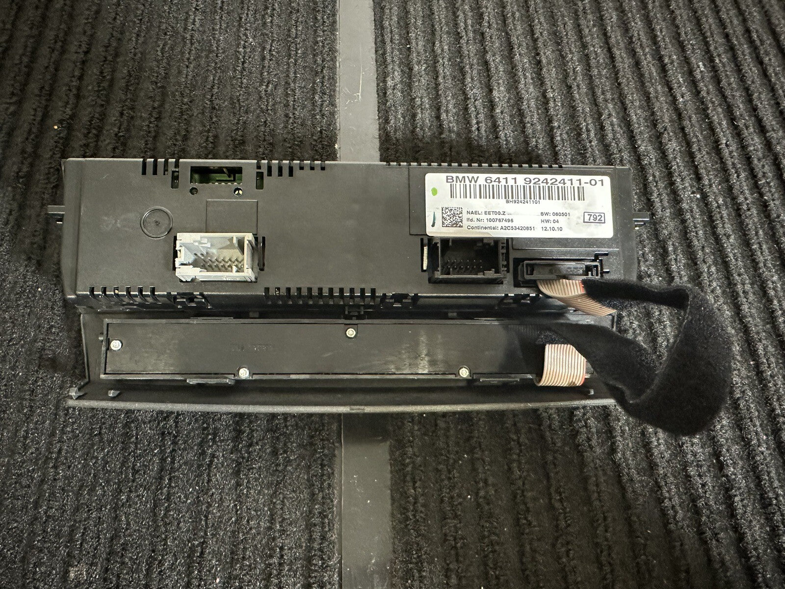 2011-2013 BMW E92 E93 3 SERIES A/C HEATER CLIMATE CONTROL UNIT  OEM 9242411