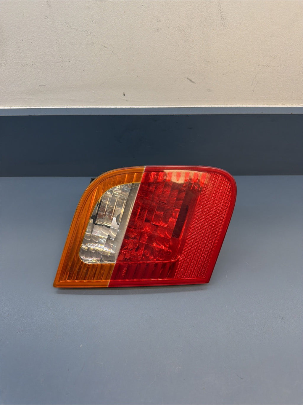 2002-2005 BMW E46 Left Driver Rear Tail Light Lamp 6907945 OEM SEDAN INNER LIGHT