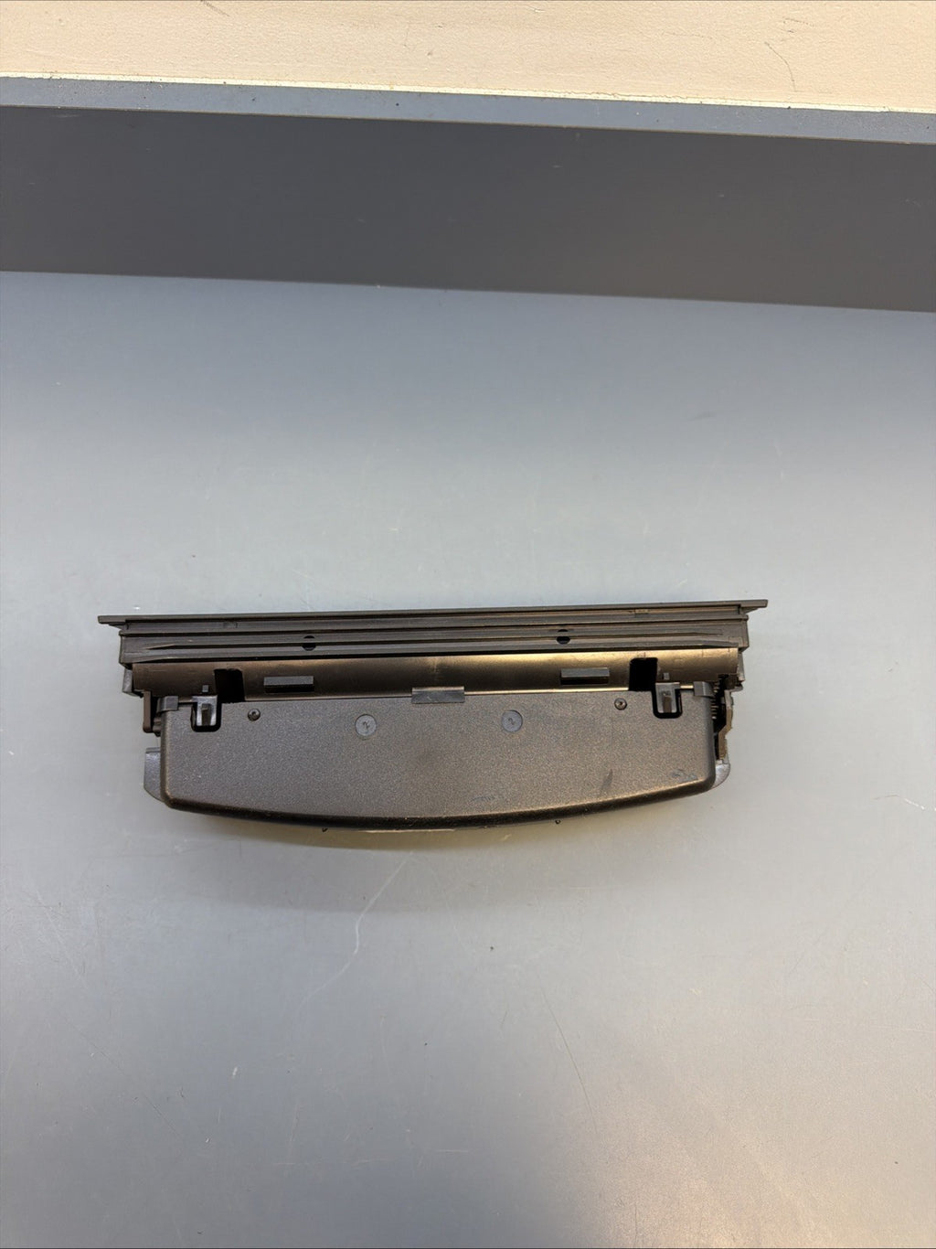 BMW 99-06 E46 3 SERIES CENTER CONSOLE UPPER STORAGE TRAY OEM 8202188