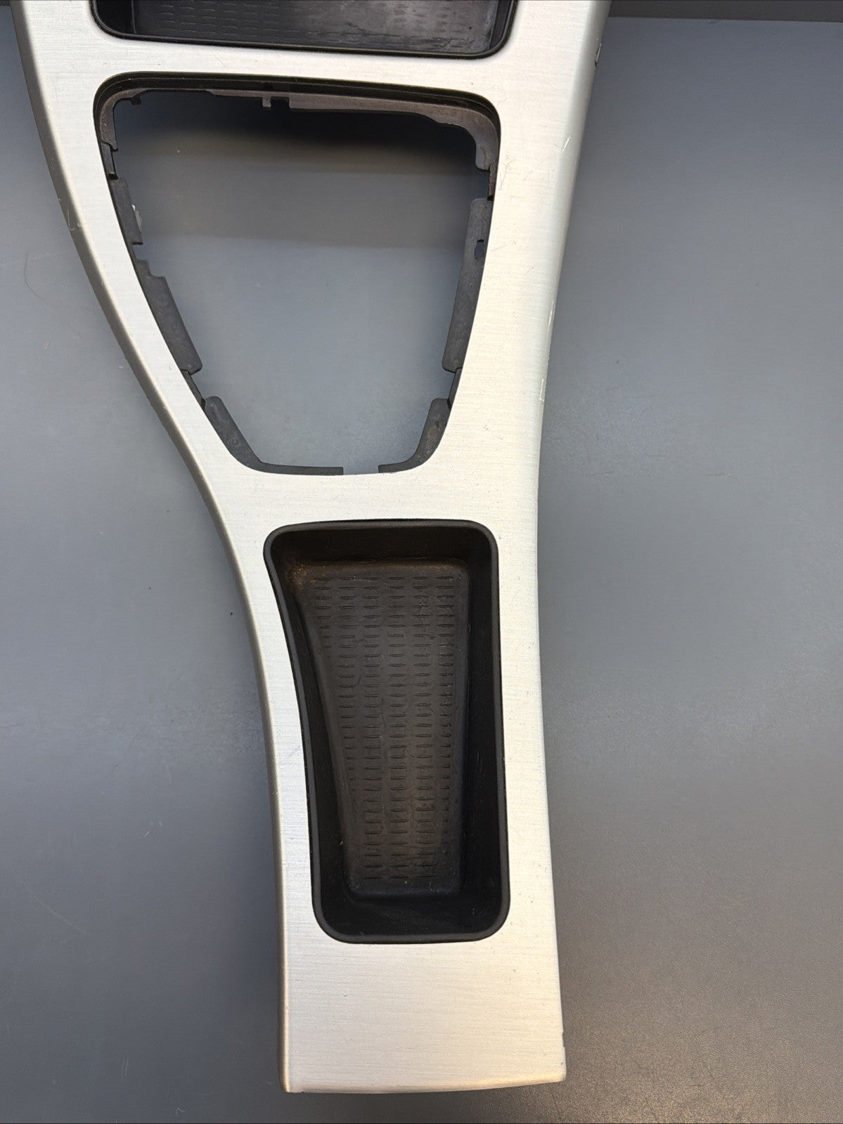 06-13 BMW E90 E92 328i 330i 335i Center Console Brushed Aluminum trim 7118034
