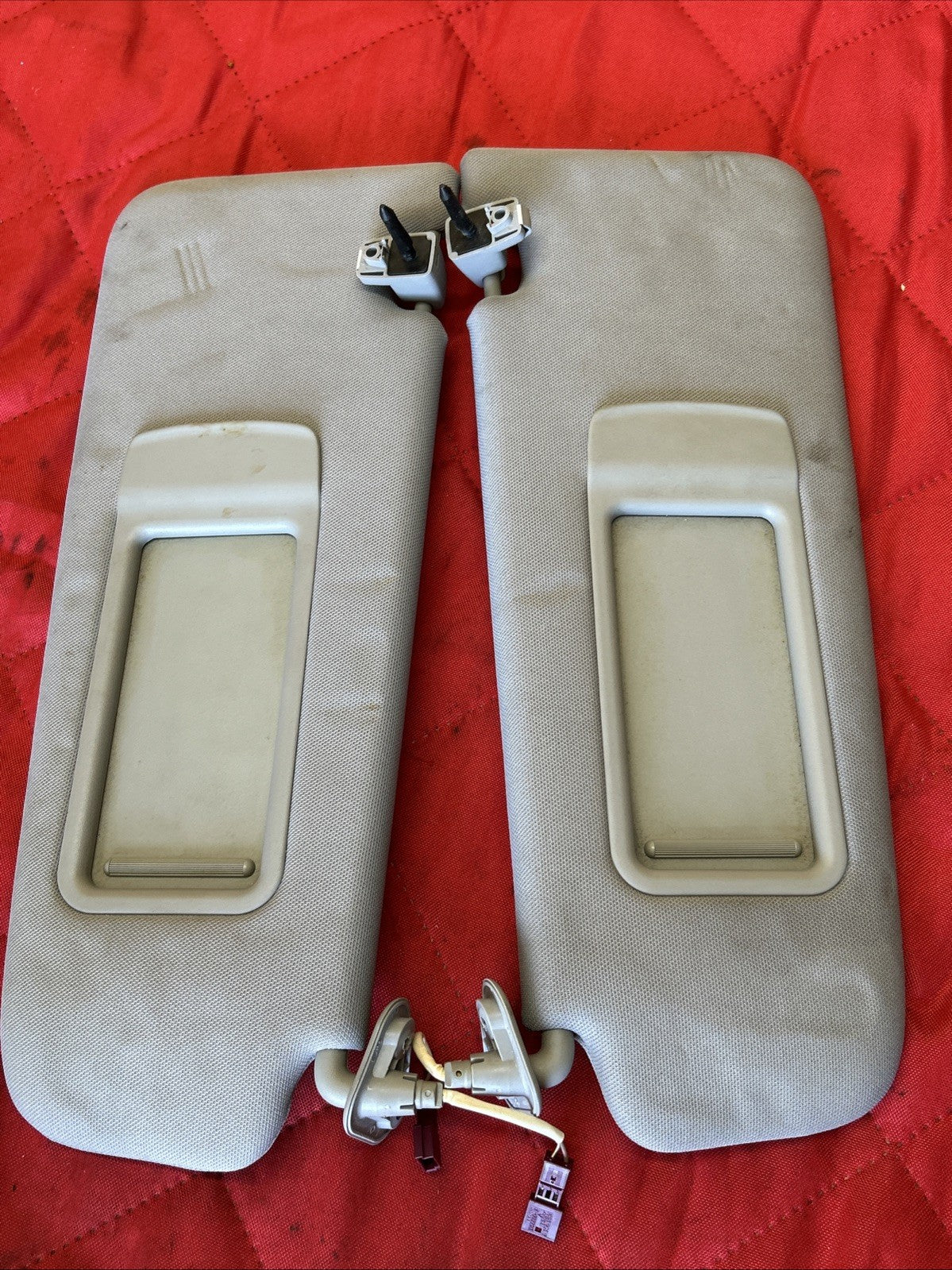 BMW E90 Sun Visor Set OEM – Driver & Passenger Gray 6957369 6957370 CLOTH *NOTE*