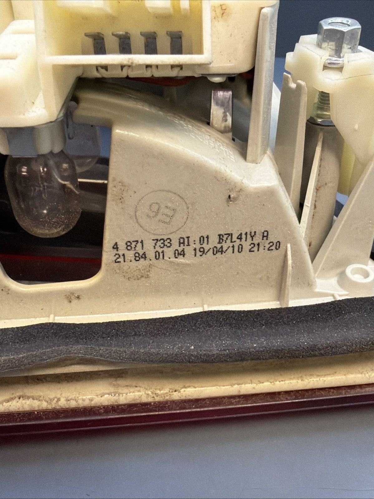 09-11 BMW E90 328 Sedan Rear Left Right Inner Tail Light SET 4871733 4871734 OEM