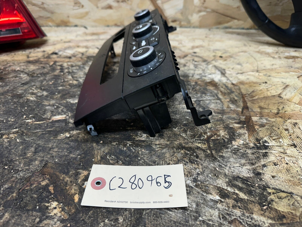 BMW 08/10 E60/E61 CENTER CONSOLE CLIMATE CONTROL PANEL COMPLETE OEM BMW 6976361