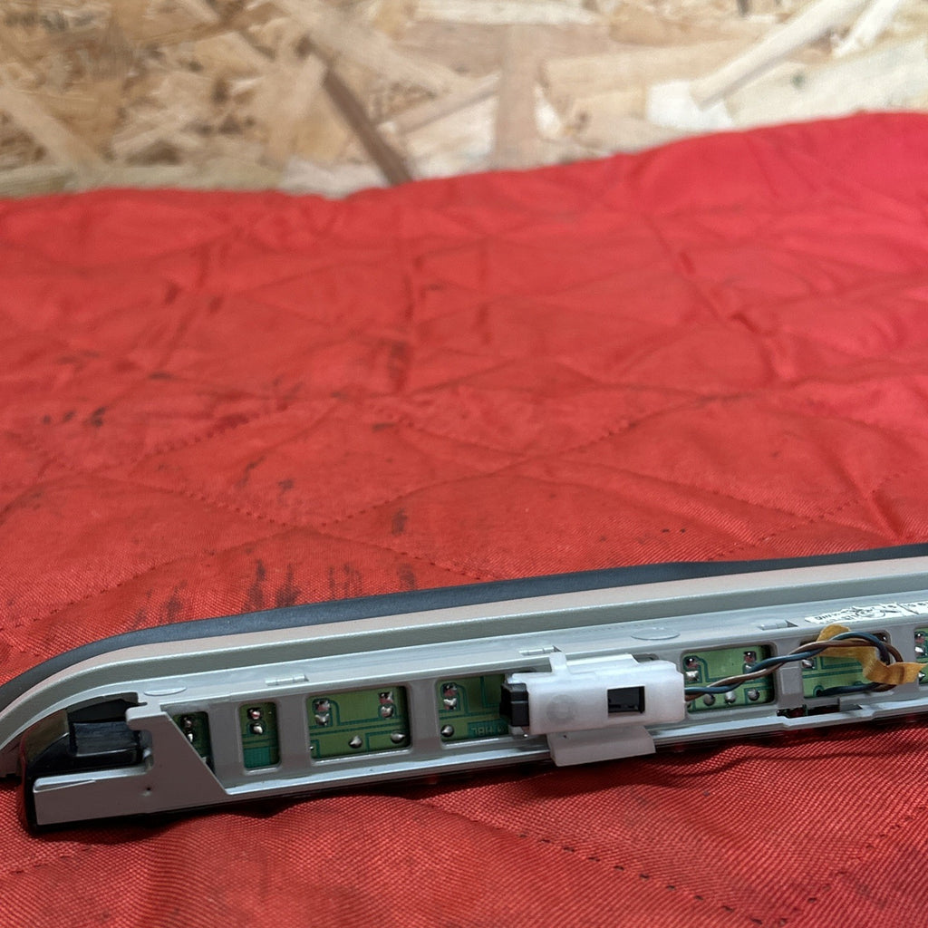 06-12 BMW E90 3 Series 325 328 335 M3 SEDAN Rear Trunk Third Taillight 6946614