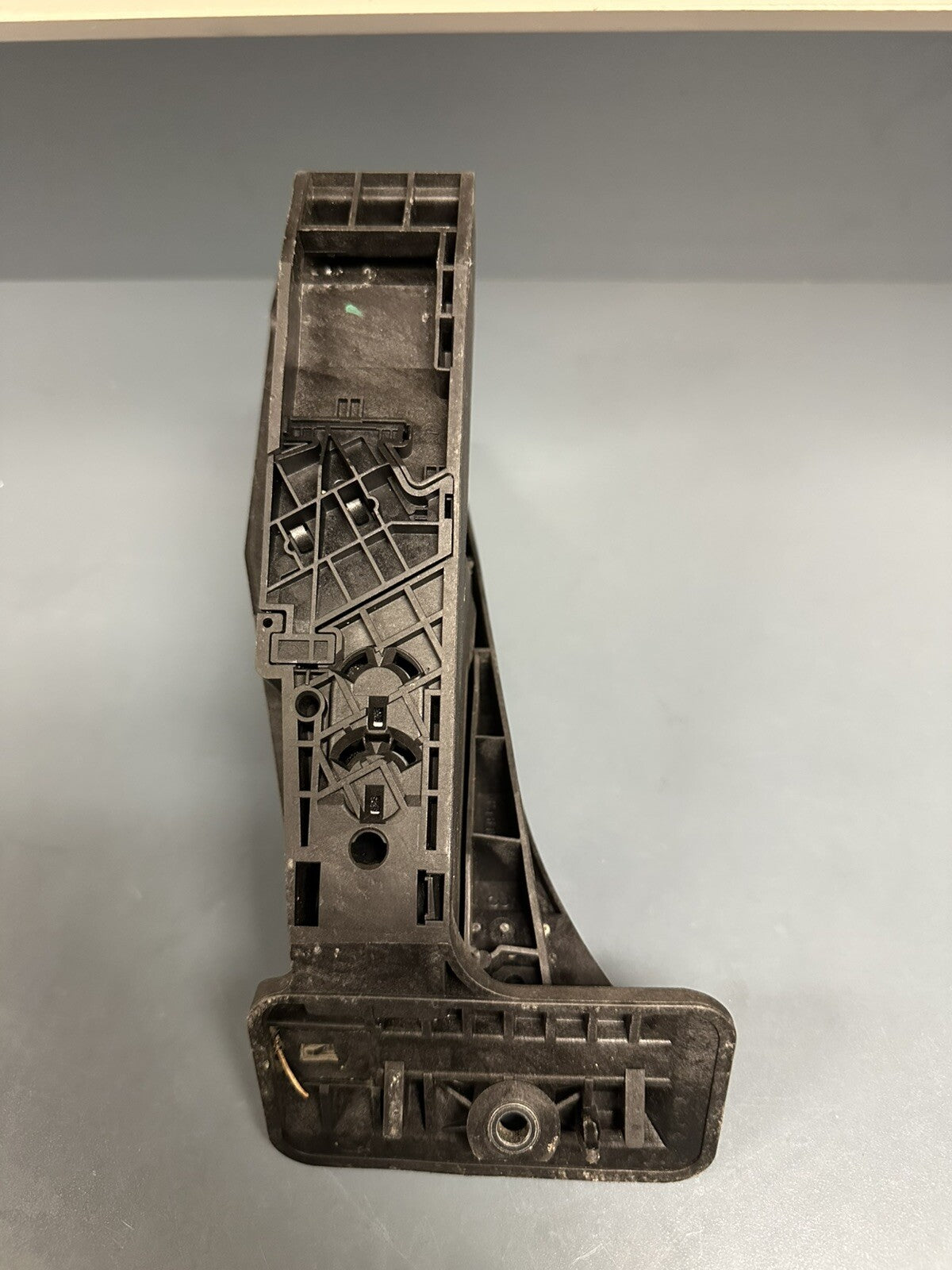 BMW E60 E88 E90 E92 F10 F30 F36 ACCELERATOR GAS PEDAL SENSOR OEM 6789998