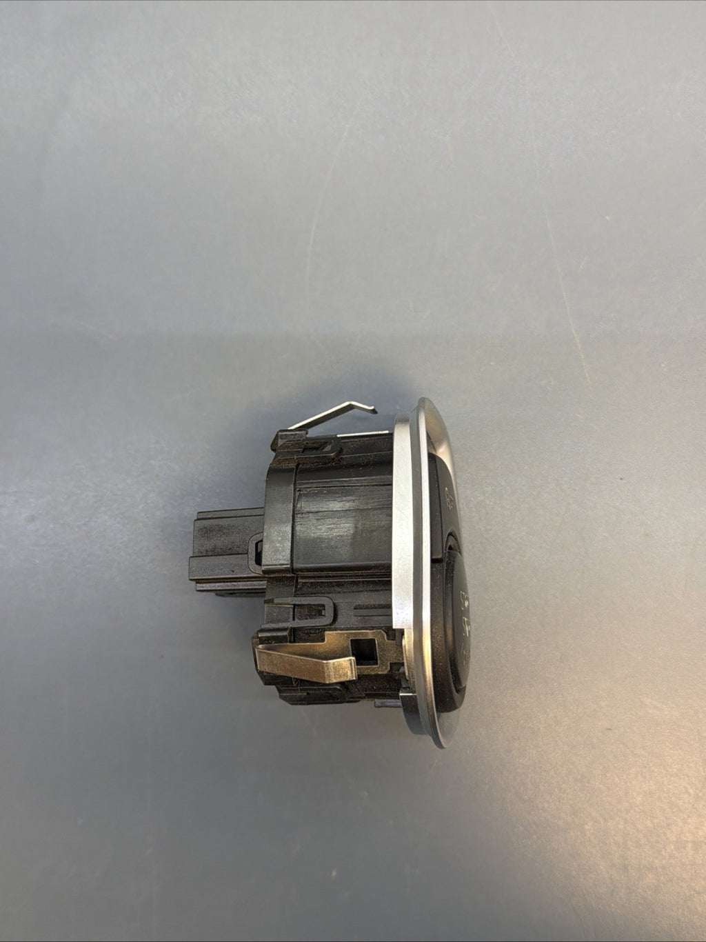 BMW 1 2 3 4 Series F23 F30 F82 F32 F36 START/STOP Engine Button 9250734 OEM