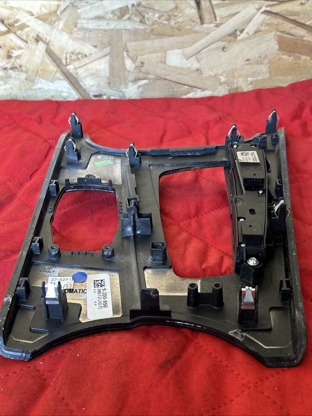BMW 2011-2019 F25 X3 CENTER CONSOLE SHIFTER TRIM AND SWITCHES OEM 9200952