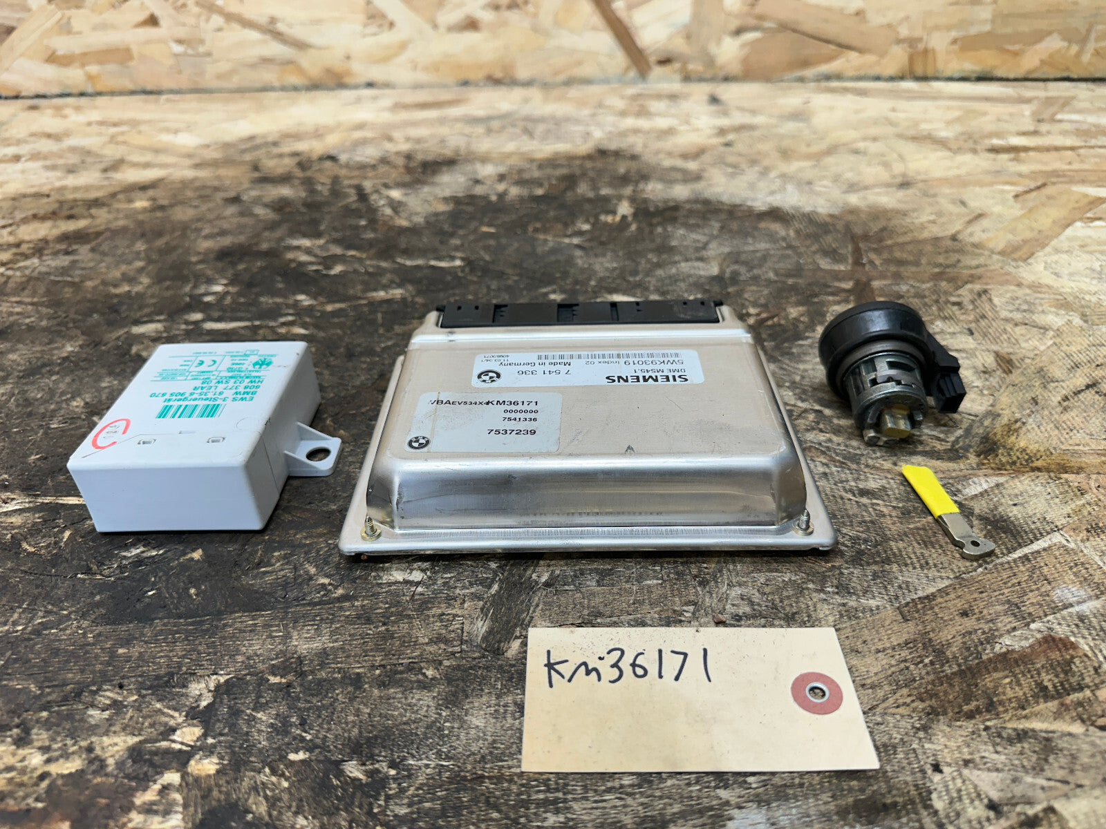 BMW 99-06 E46 E60 E83 3/5 SERIES X3 M54 ENGINE ECU+CAS+KEY 7541336 MS45.1