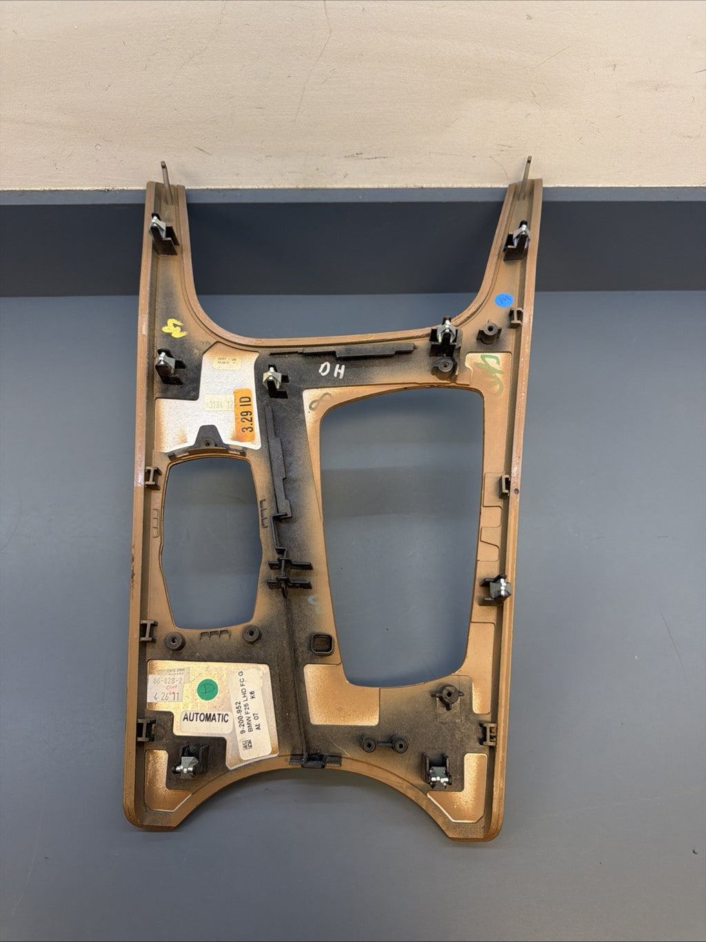 BMW 2011-2019 F25 X3 CENTER CONSOLE SHIFTER TRIM AND SWITCHES OEM 9200952