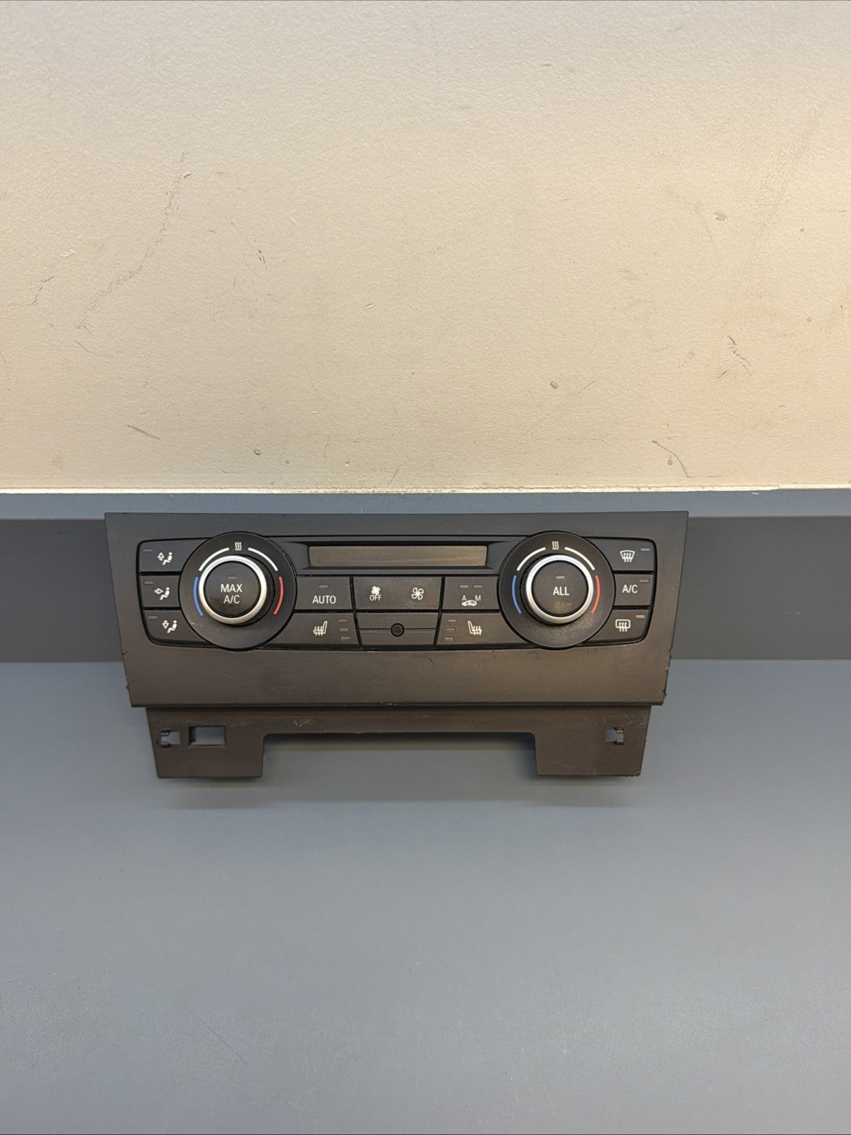 2012-2015 BMW X1 E84 A/C HEAT CLIMATE CONTROL PANEL OEM 9292262