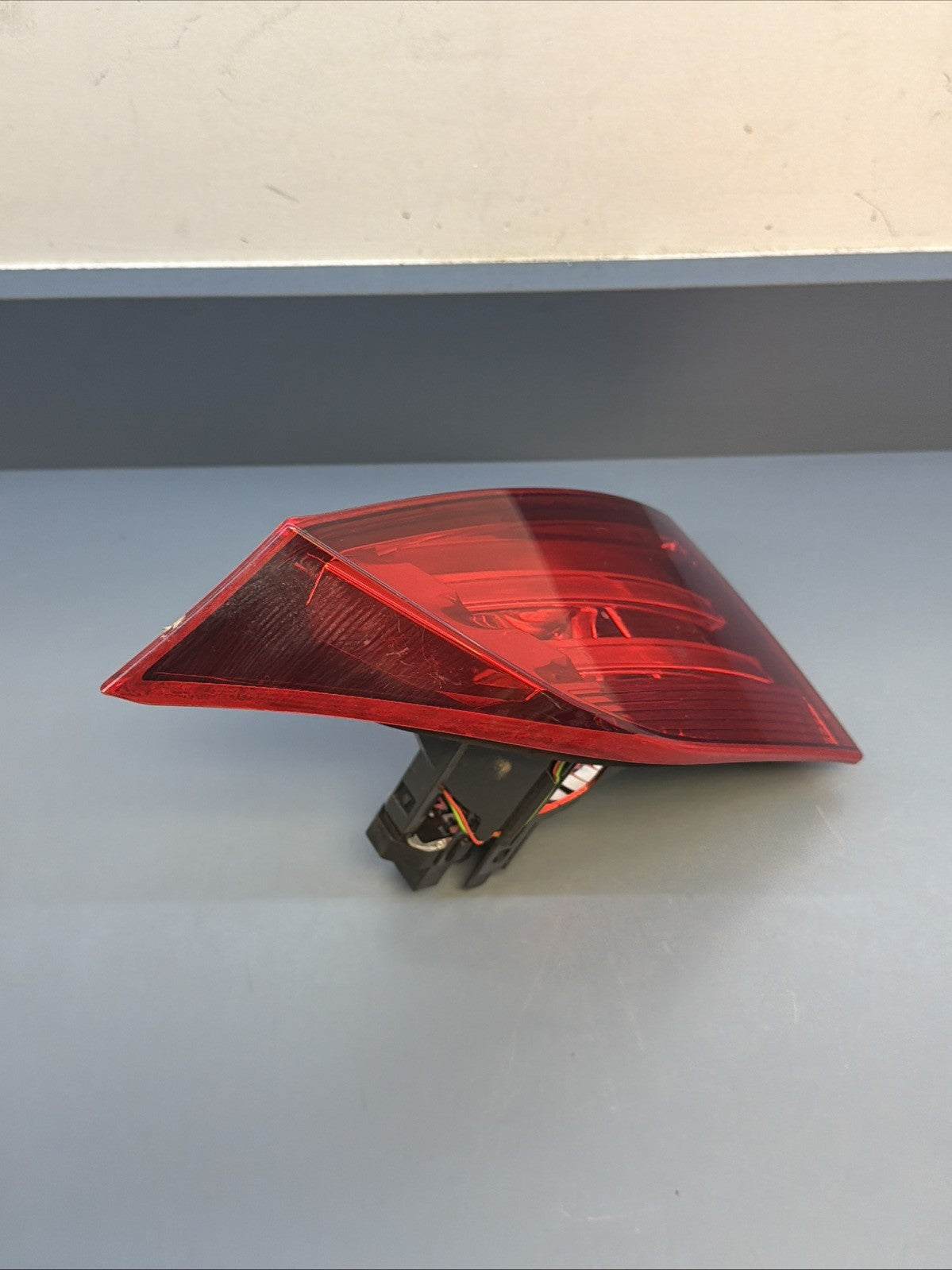 2012-2015 BMW E84 X1 REAR RIGHT INNER TAIL LIGHT ASSEMBLY OEM 2990114
