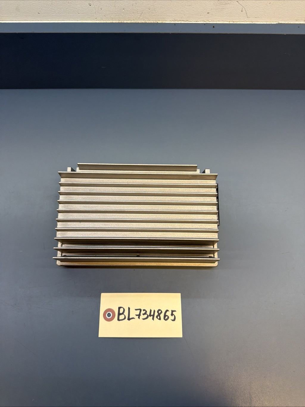 BMW 2011-2014 F25 X3 HiFi RADIO AMP AUDIO AMPLIFIER OEM 9257121