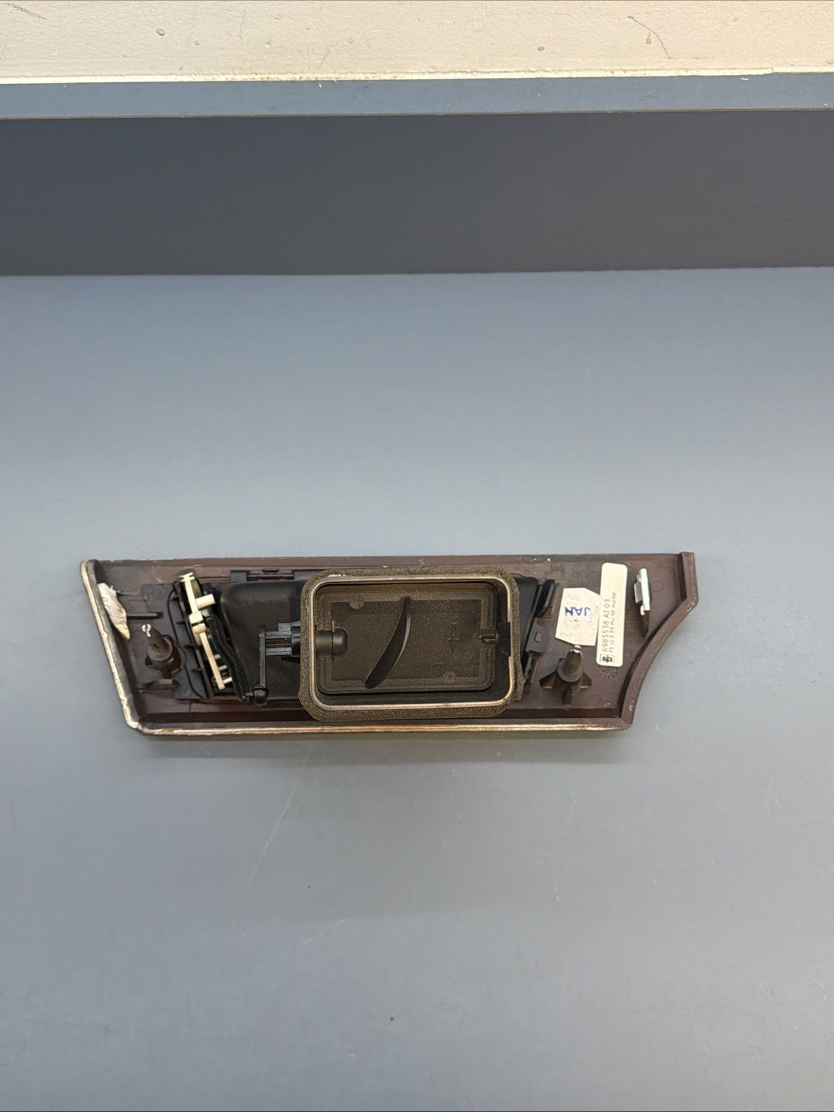 06-13 OEM BMW E90 E92 E93 335 328 M3 Left Driver Side Dashboard Air Vent 9130459