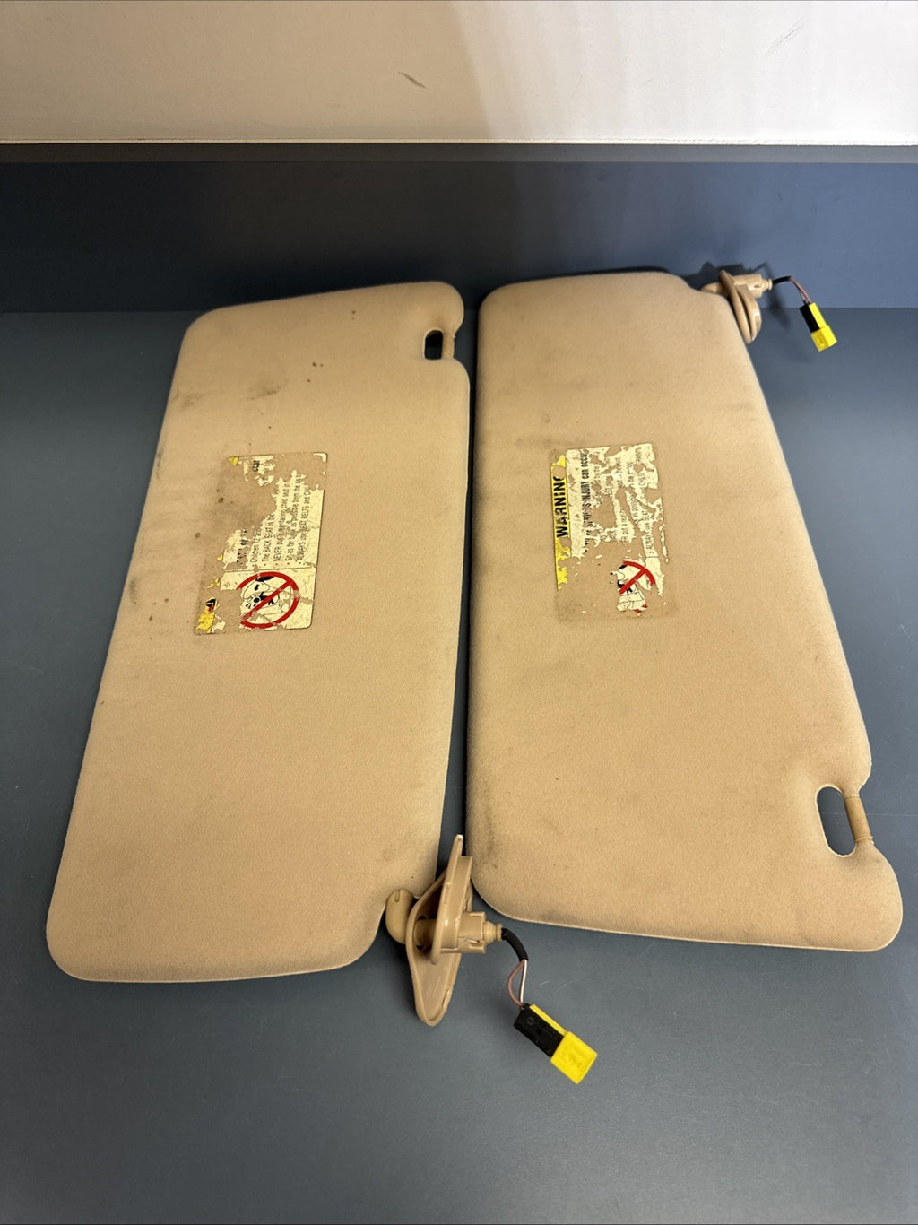96-01 BMW E38 740i Sun Visor Set Sun Shade Blind Visor OEM