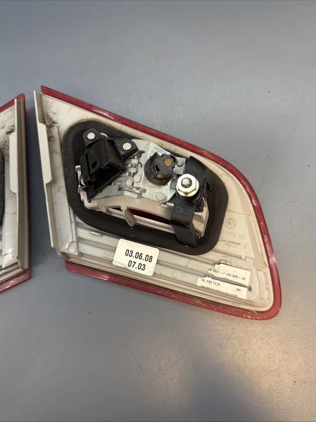 07-10 BMW E92 Coupe Pre Lci Left Inner & Right Inner Tail Lights 7162300 7162299