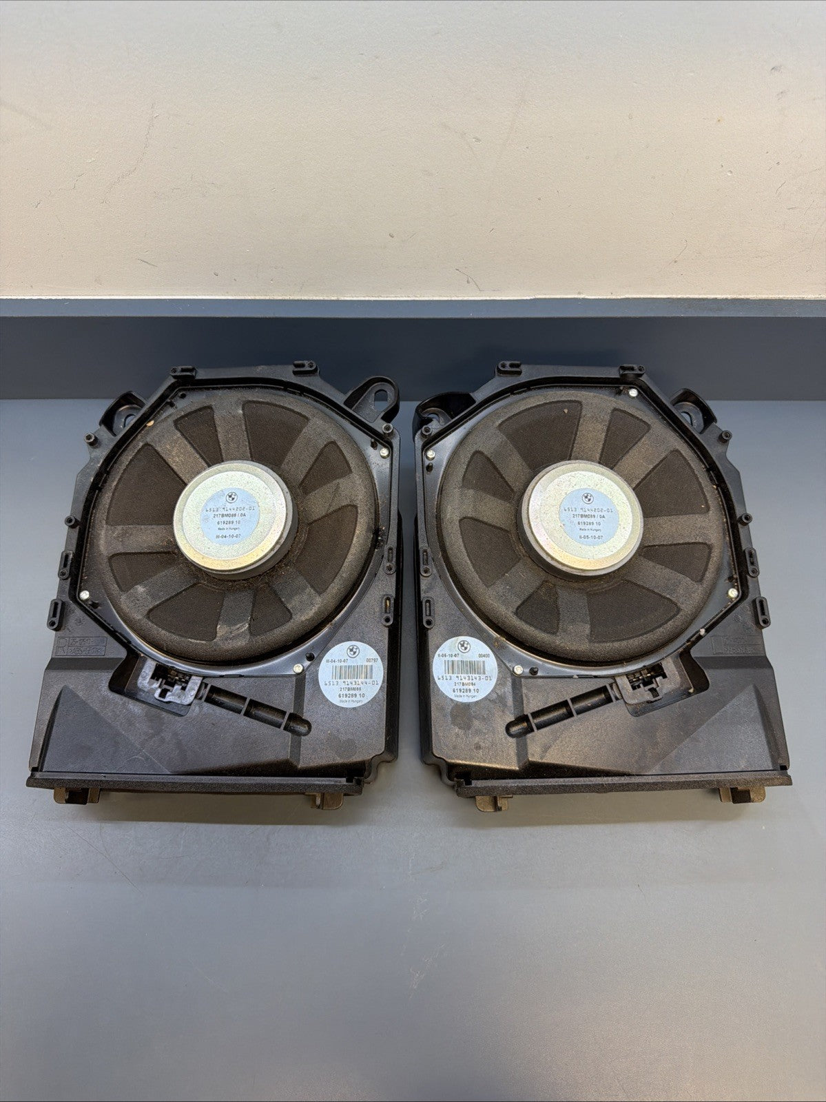 08-13 BMW E82 E88 135I FRONT LEFT & RIGHT HI-FI SUBWOOFER SET 9143143 9143144