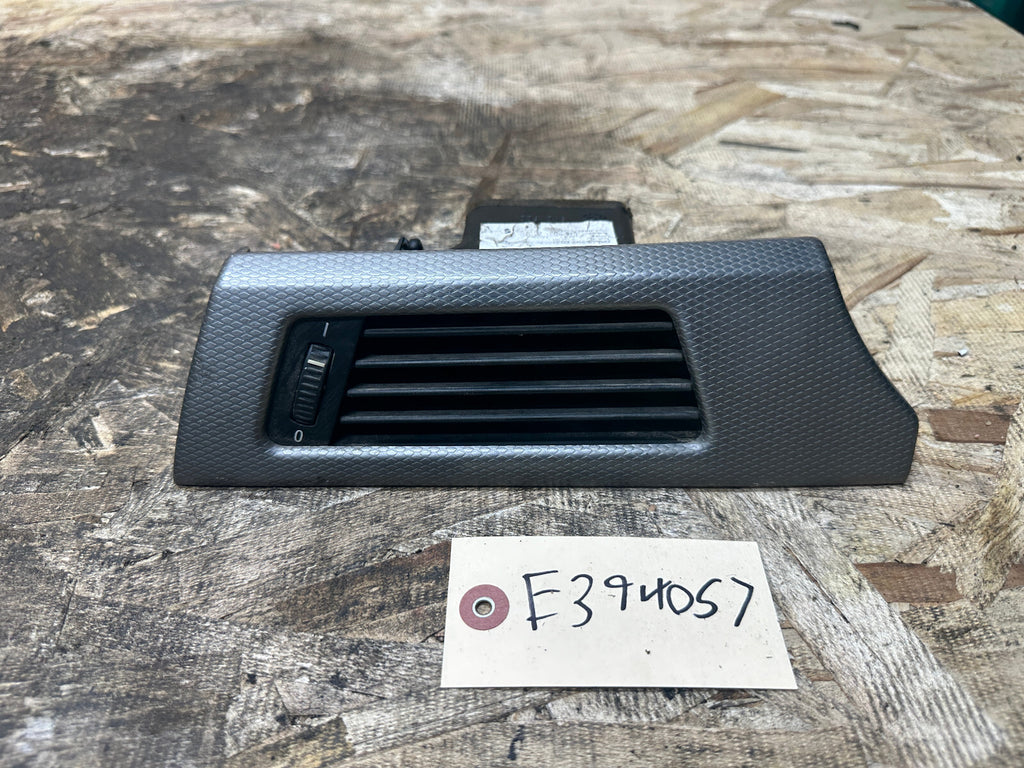 BMW 04-13 E92 E93 3 SERIES FRONT DRIVER SIDE DASH VENT ALUMINUM HEXAGON 9130459