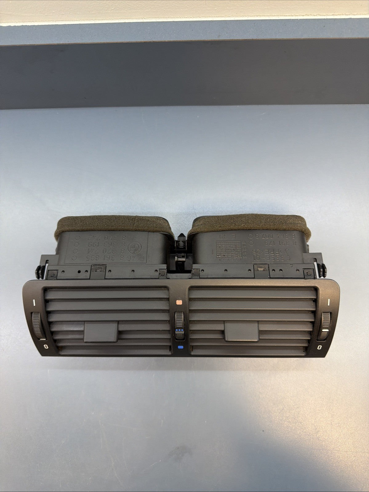 1999-2006 BMW E46 3 Series 325i Center Dash AC Air Vent Assembly 8363199 OEM