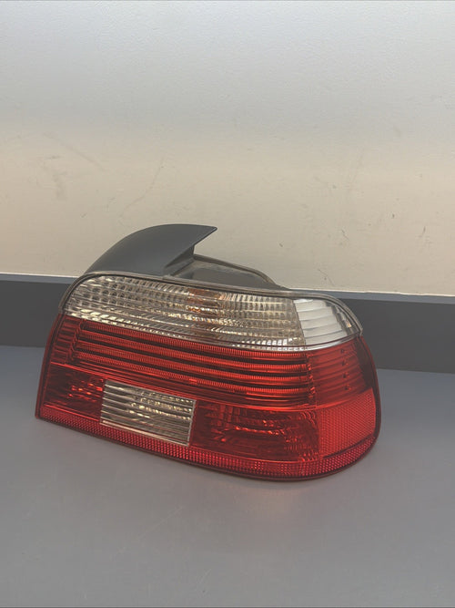 01-03 BMW E39 Sedan Rear Right Passenger Outer Tail Light Lamp HELLA 6902529